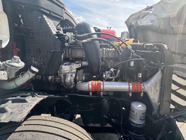 2021 FREIGHTLINER CASCADIA 126SLP - image 10