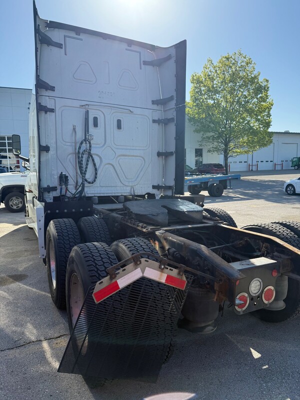 FREIGHTLINER CASCADIA 126SLP 2020