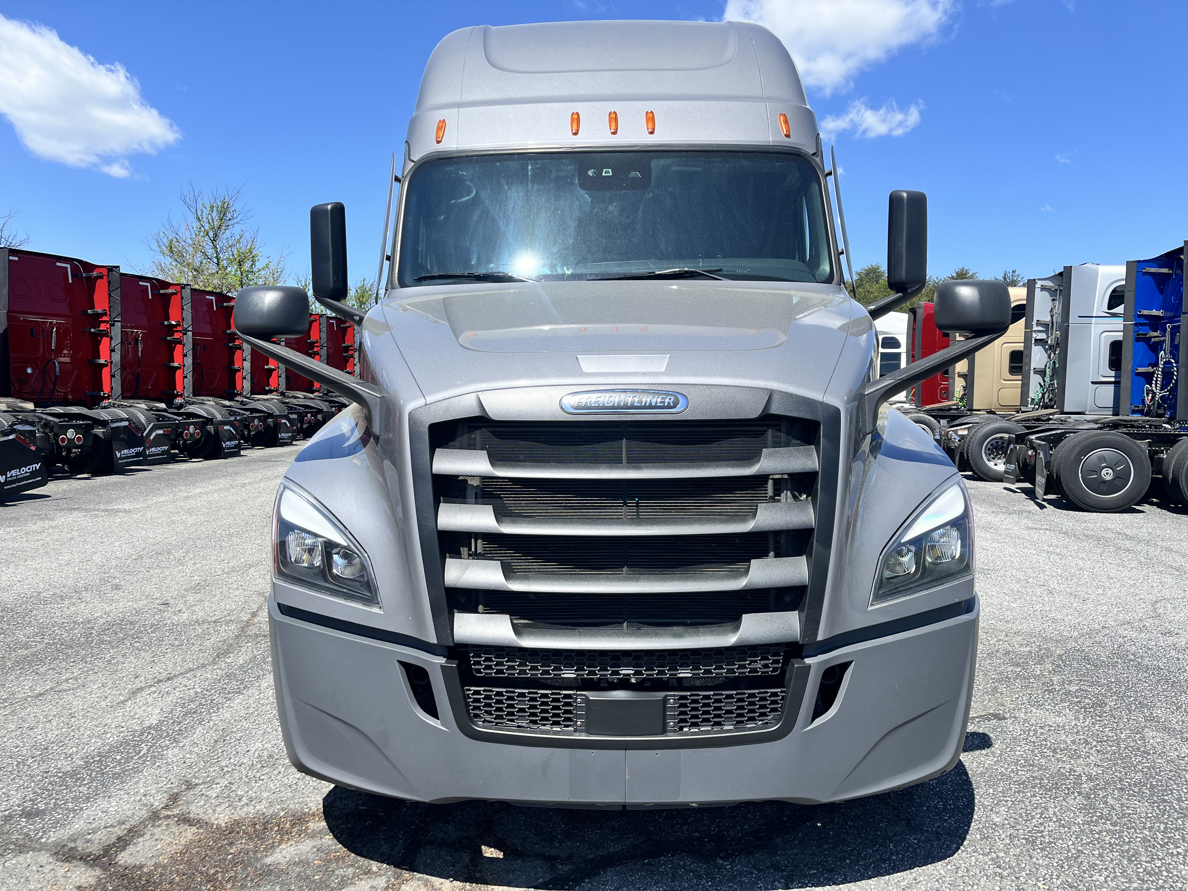 2021 FREIGHTLINER CASCADIA 126SLP - image 8