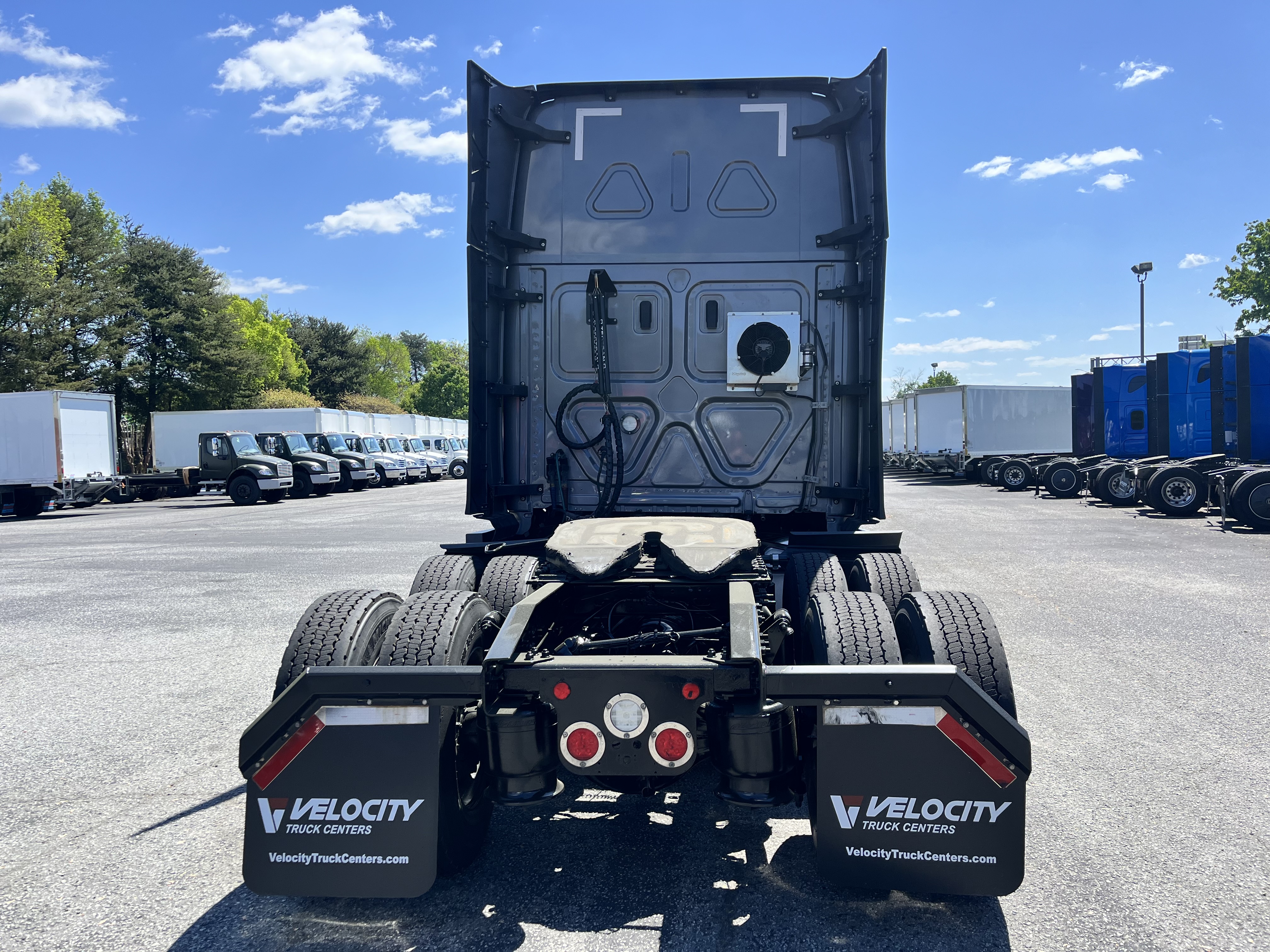 2021 FREIGHTLINER CASCADIA 126SLP - image 4