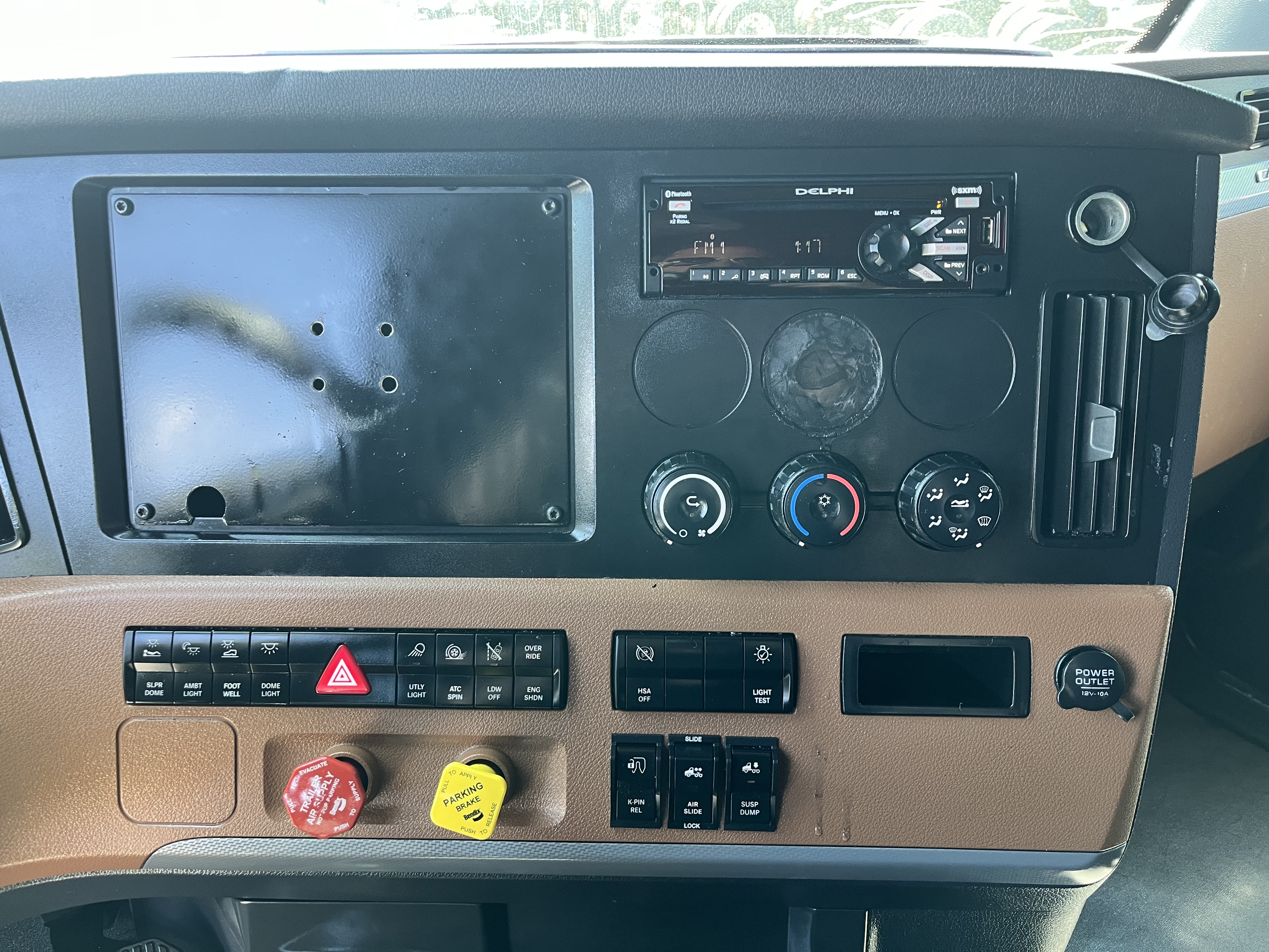 2021 FREIGHTLINER CASCADIA 126SLP - image 17