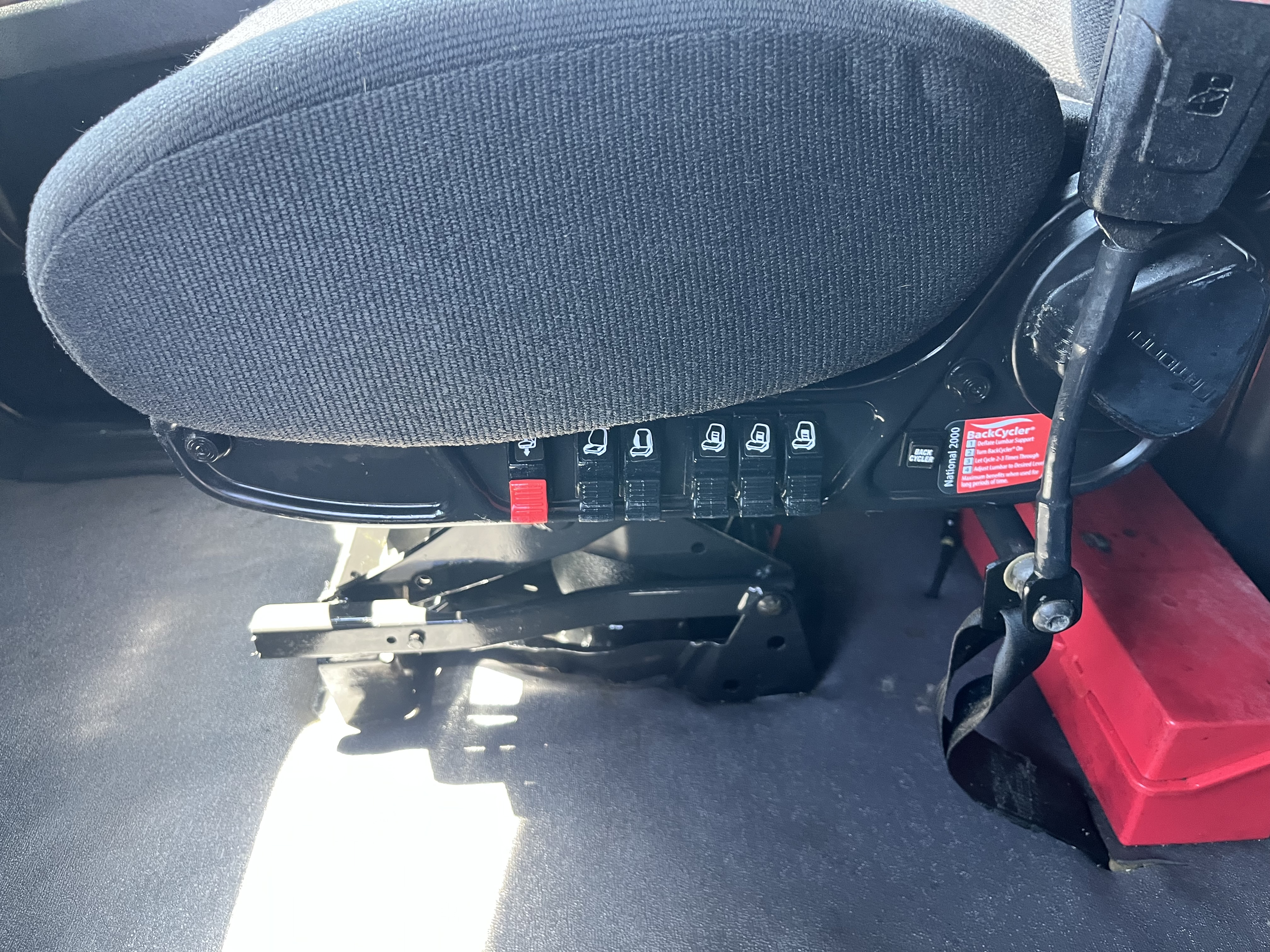 2021 FREIGHTLINER CASCADIA 126SLP - image 18