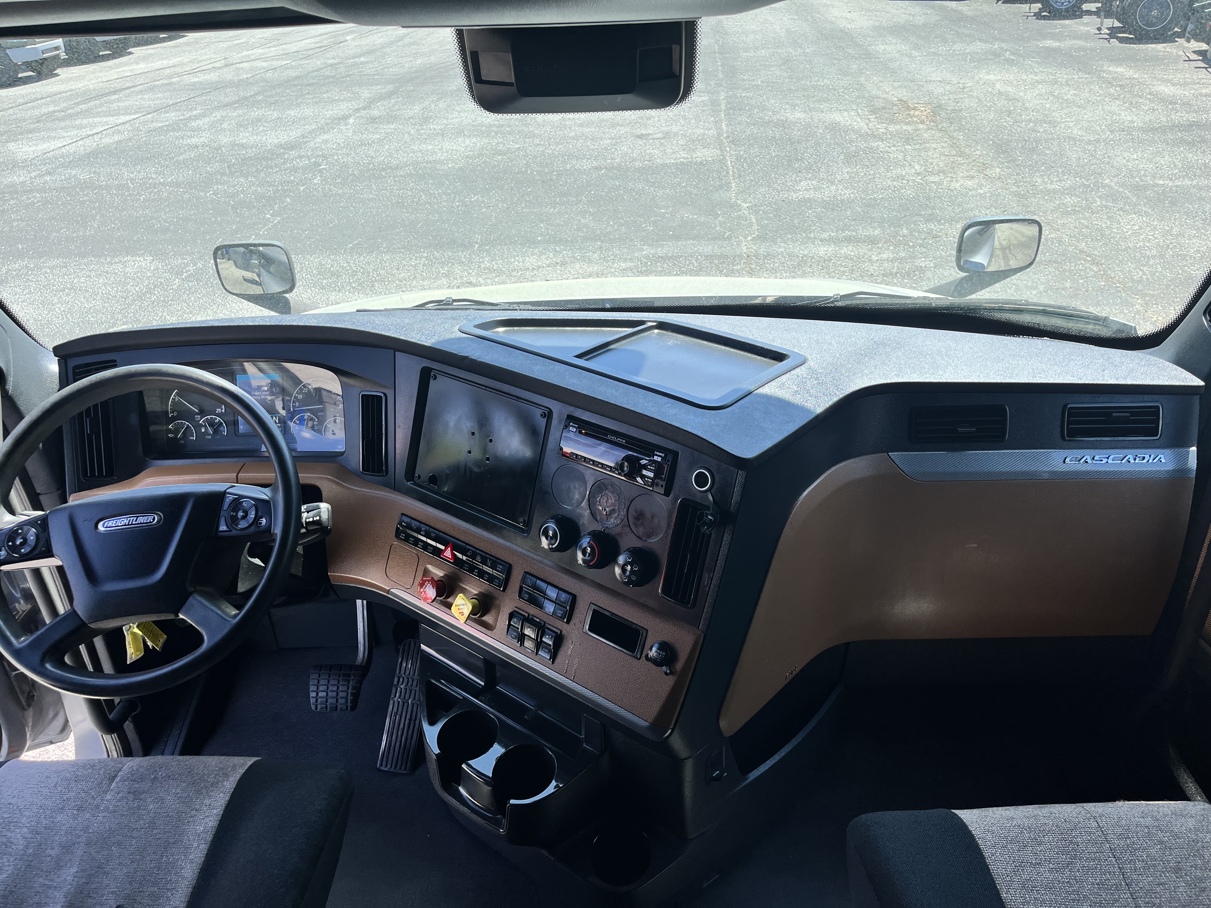 2021 FREIGHTLINER CASCADIA 126SLP - image 21
