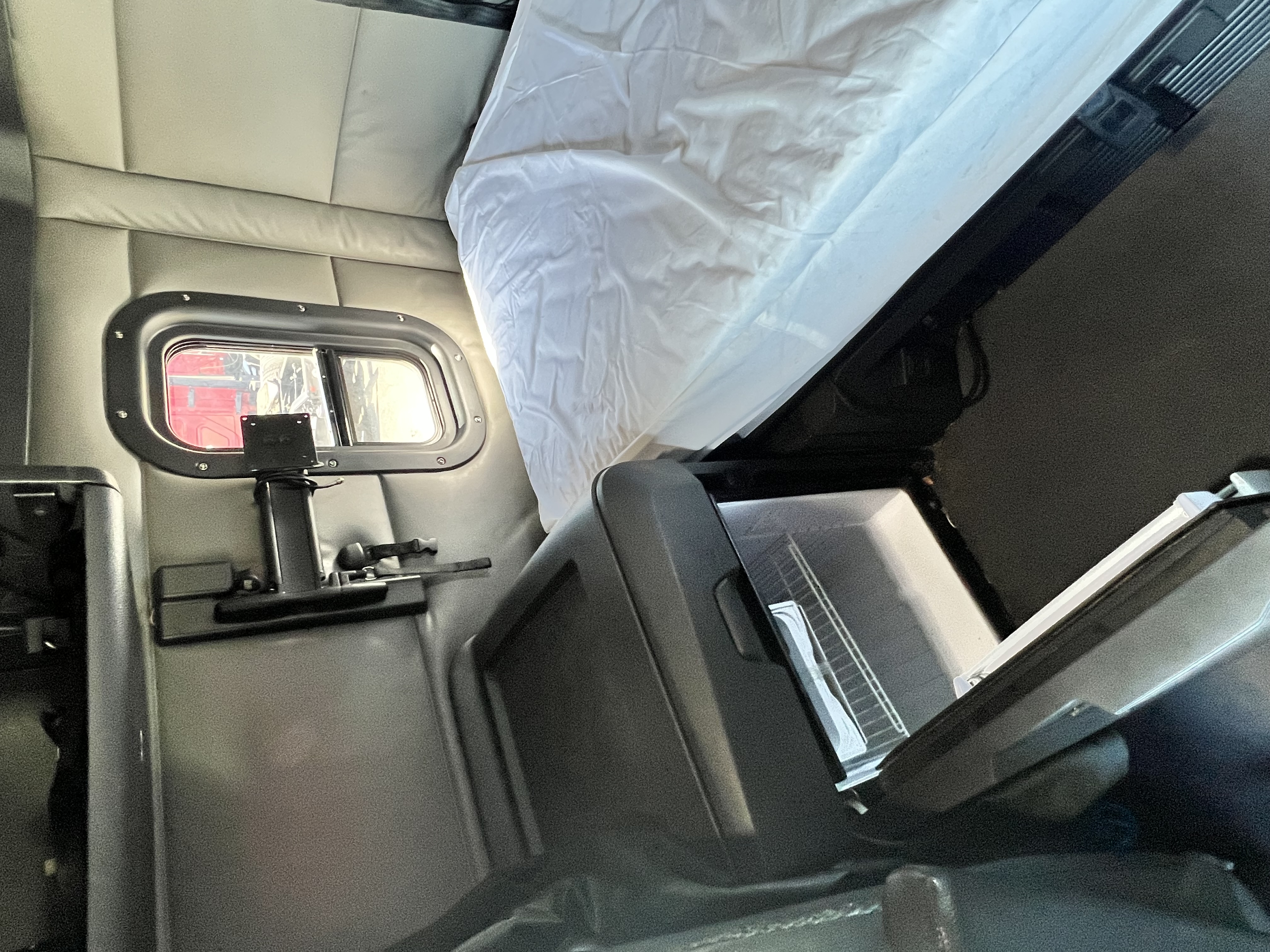 2021 FREIGHTLINER CASCADIA 126SLP - image 16