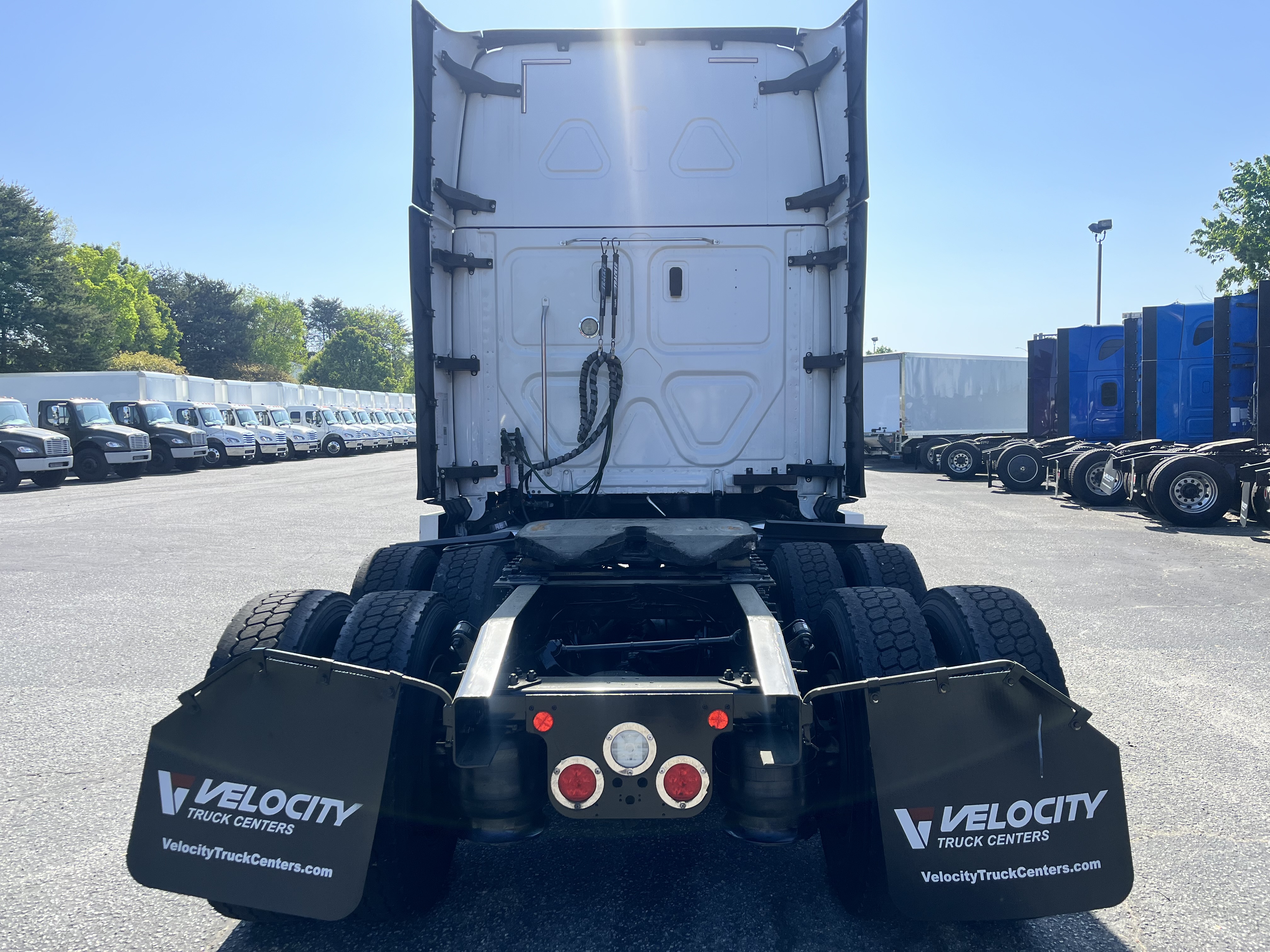 2020 FREIGHTLINER CASCADIA 126SLP - image 4