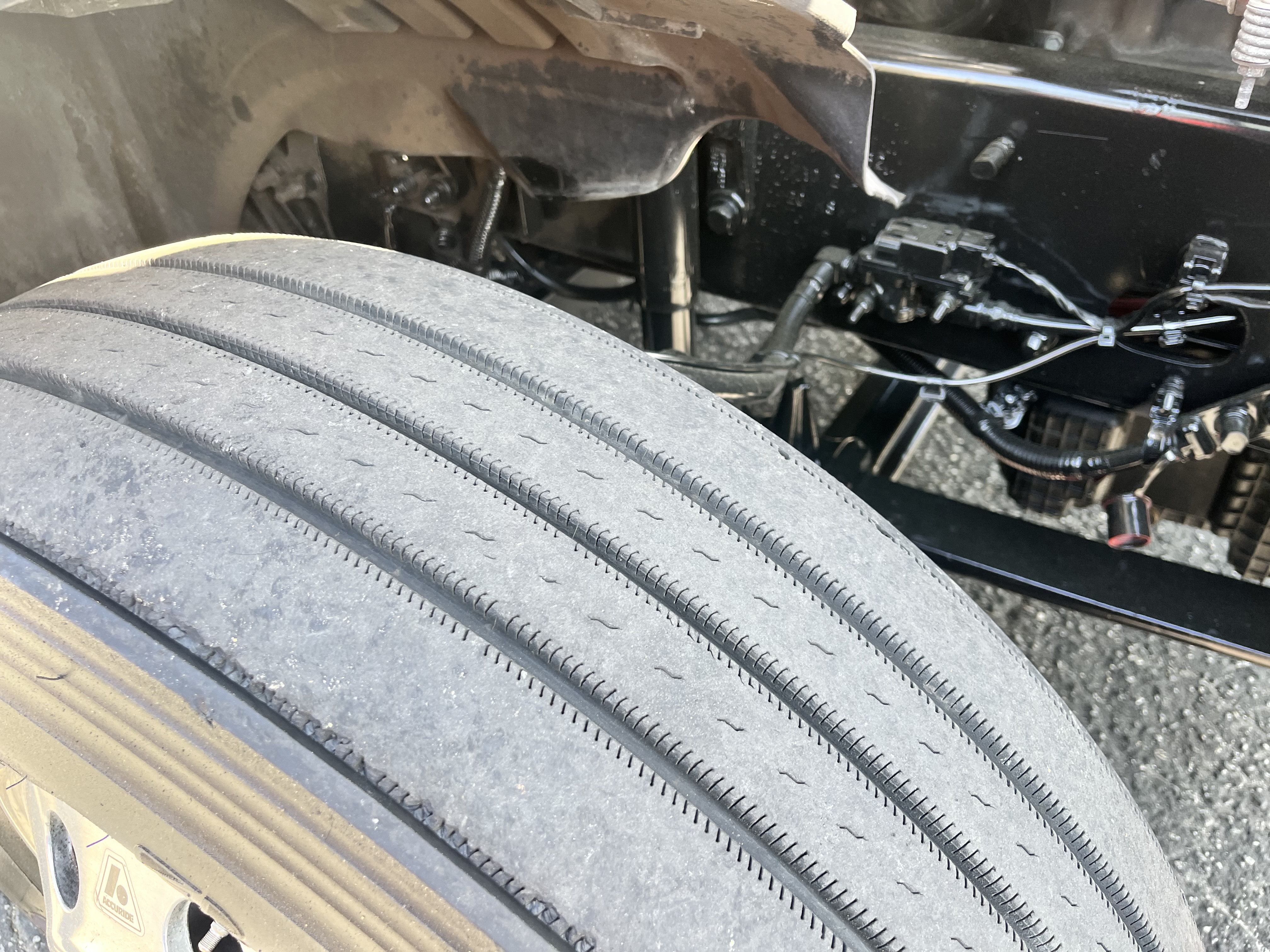 2020 FREIGHTLINER CASCADIA 126SLP - image 13