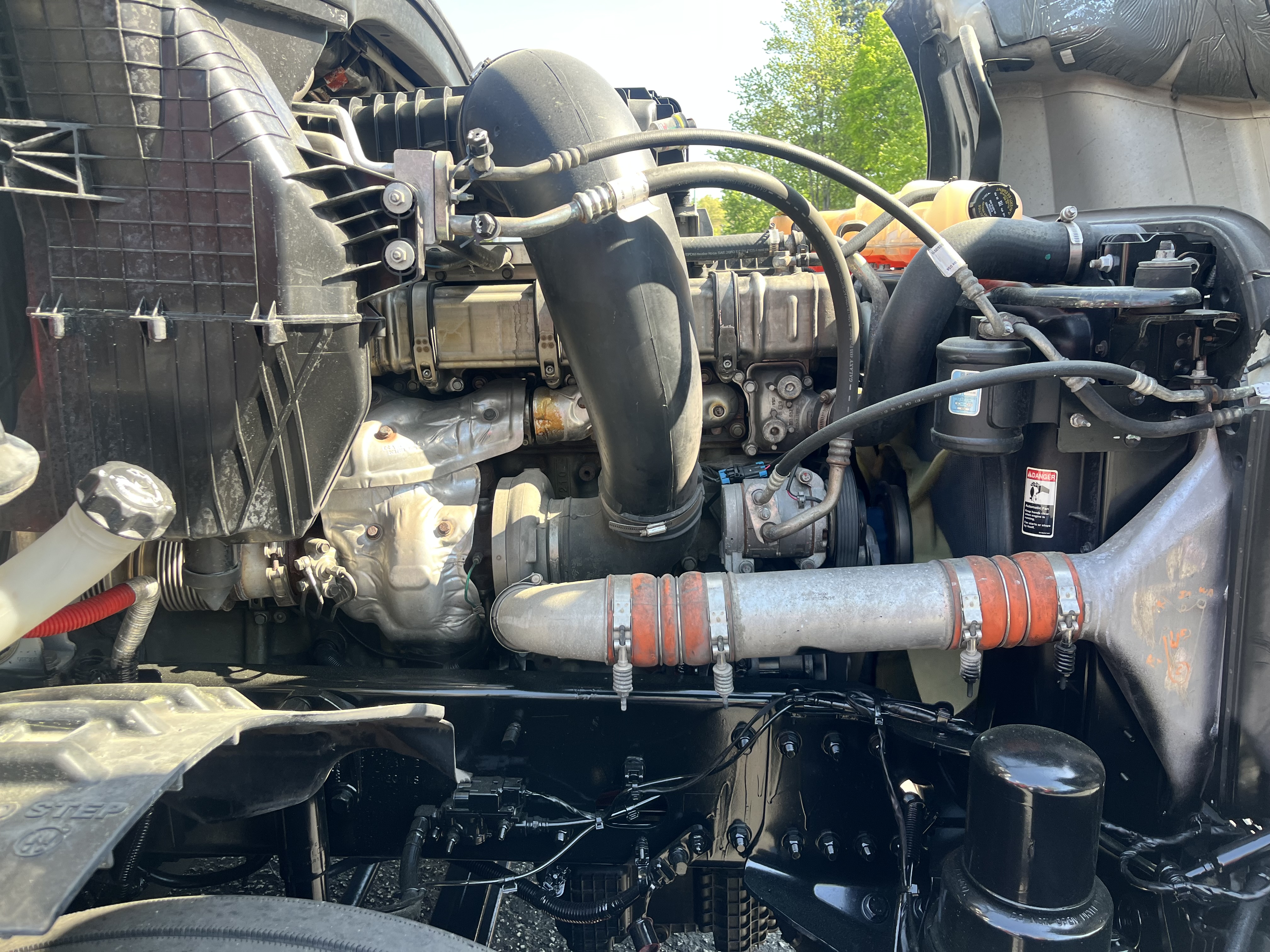 2020 FREIGHTLINER CASCADIA 126SLP - image 10