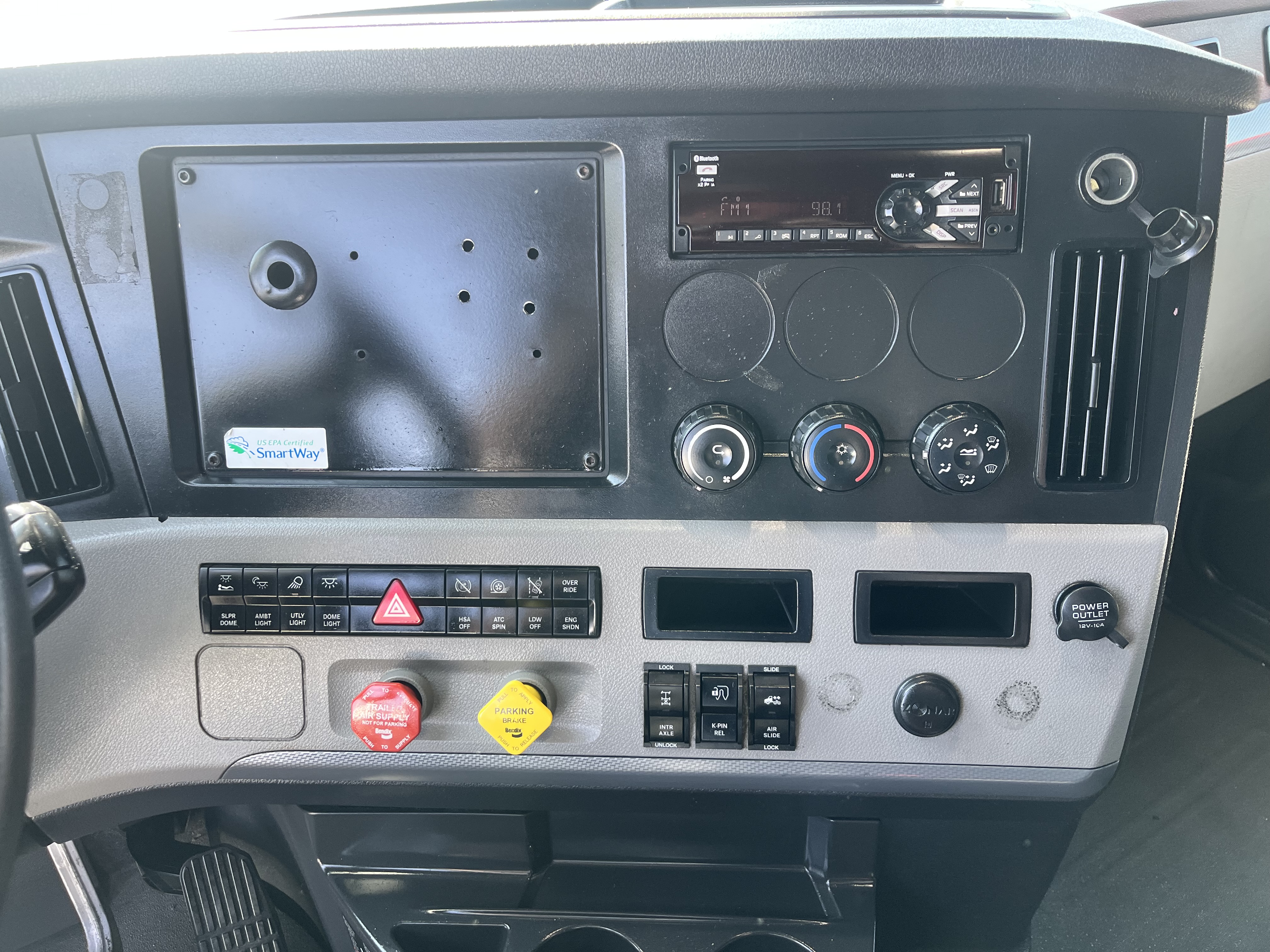 2020 FREIGHTLINER CASCADIA 126SLP - image 16