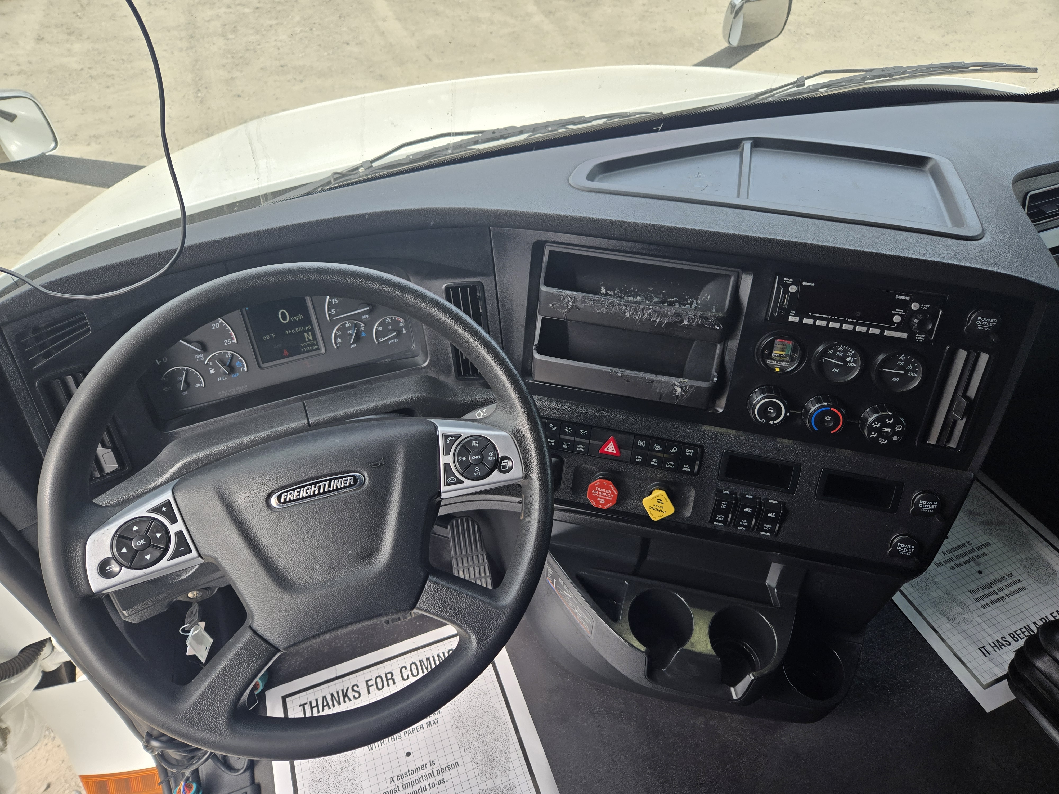 2023 FREIGHTLINER CASCADIA 126SLP - image 18