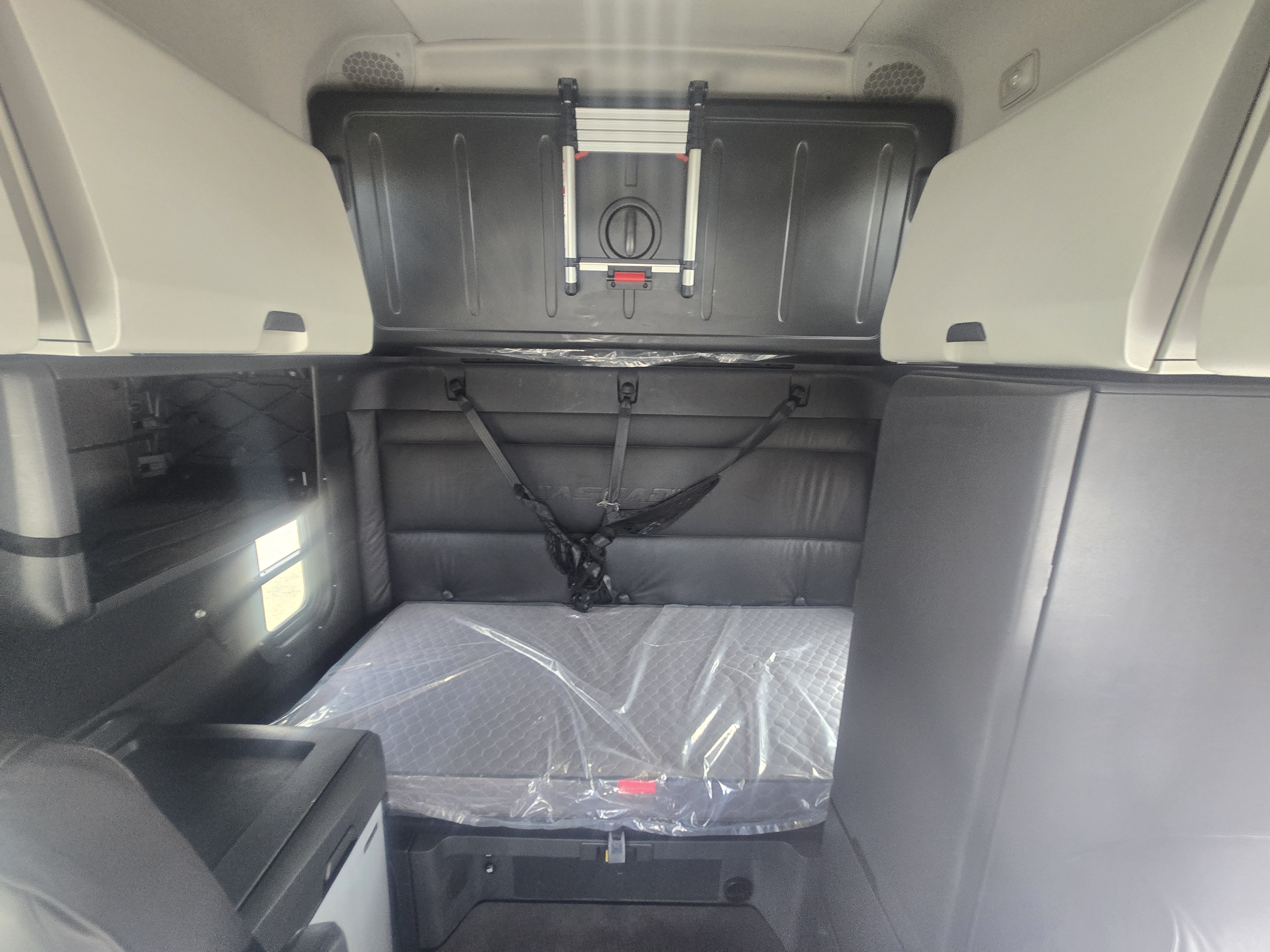 2023 FREIGHTLINER CASCADIA 126SLP - image 20