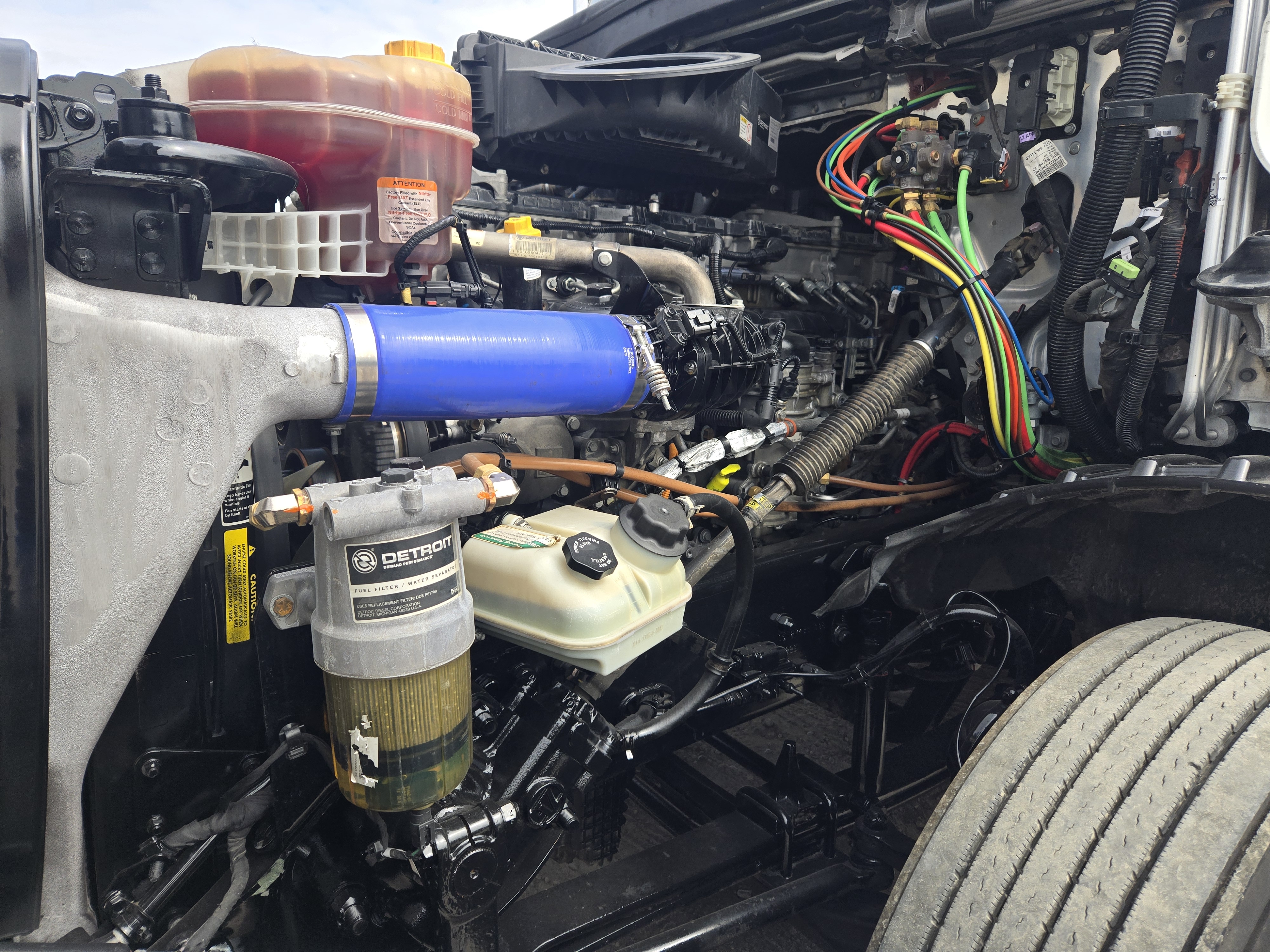 2023 FREIGHTLINER CASCADIA 126SLP - image 10