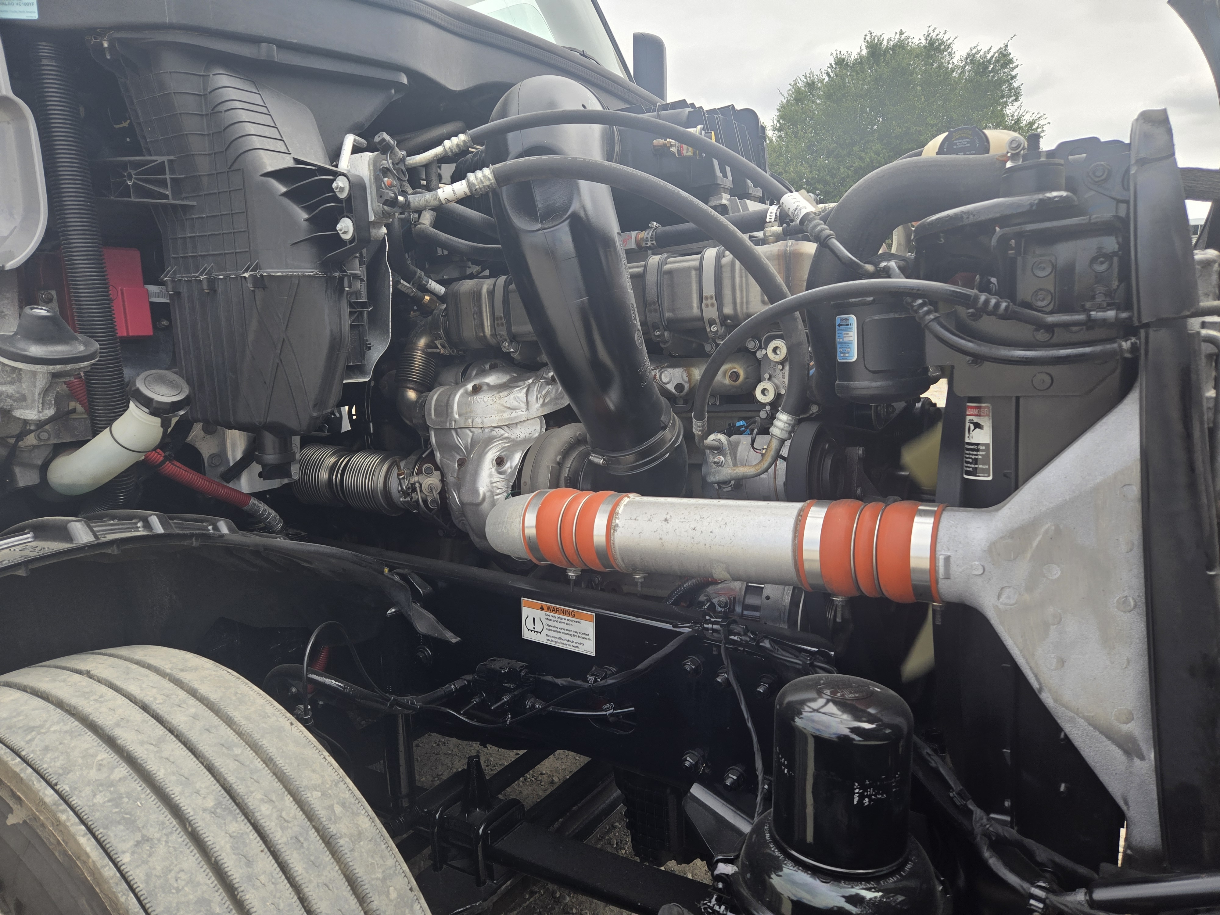 2021 FREIGHTLINER CASCADIA 126SLP - image 10