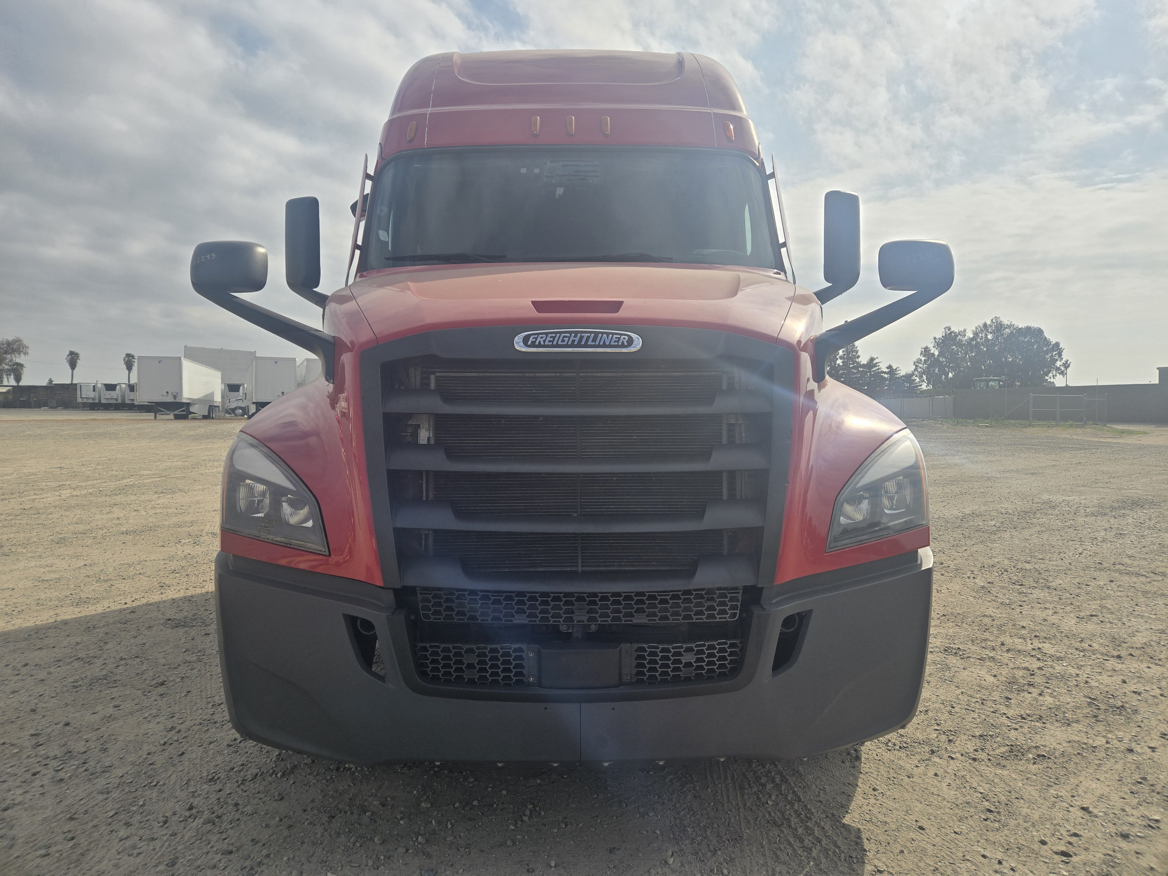 2021 FREIGHTLINER CASCADIA 126SLP - image 2