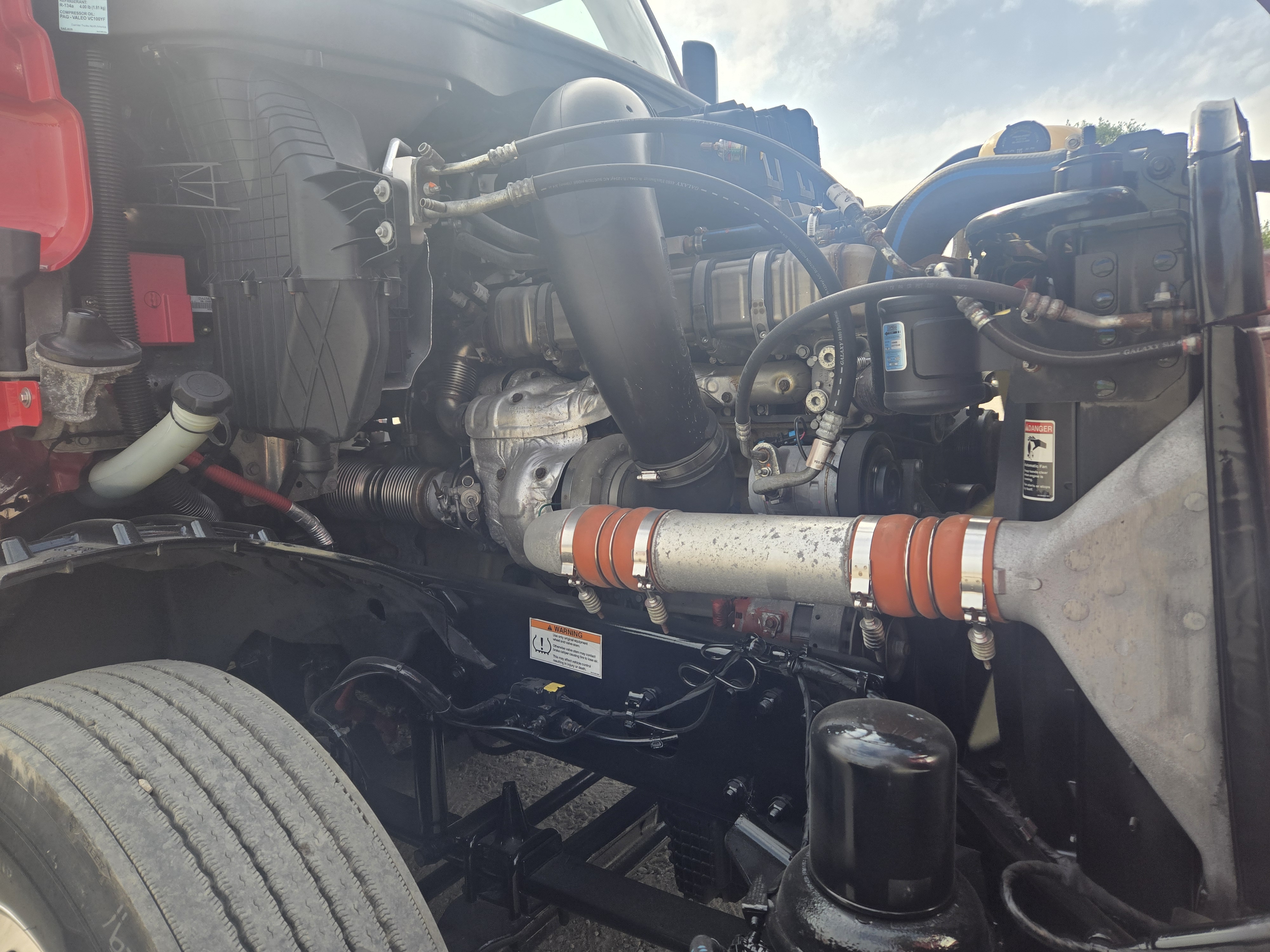 2021 FREIGHTLINER CASCADIA 126SLP - image 9