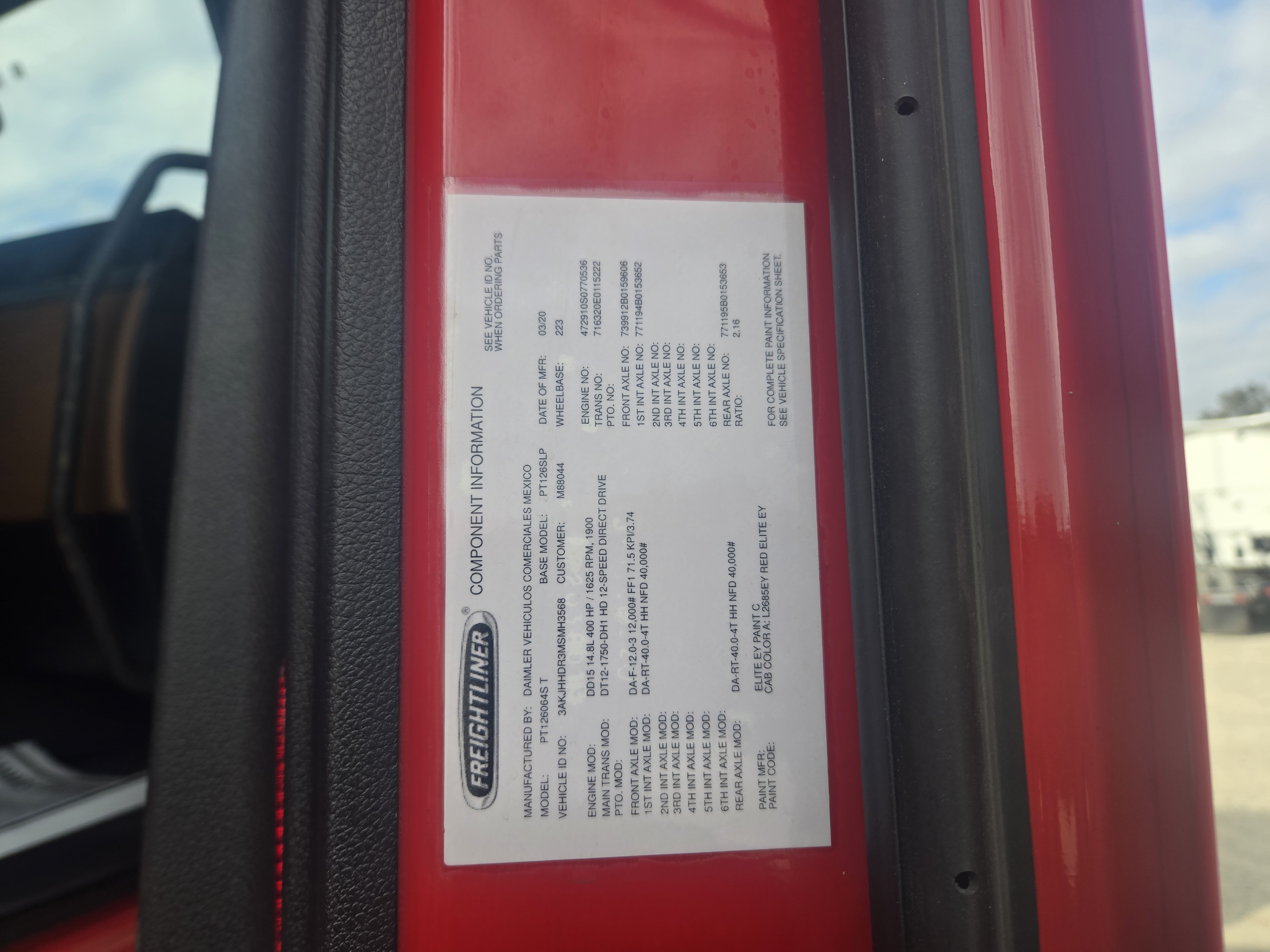 2021 FREIGHTLINER CASCADIA 126SLP - image 23