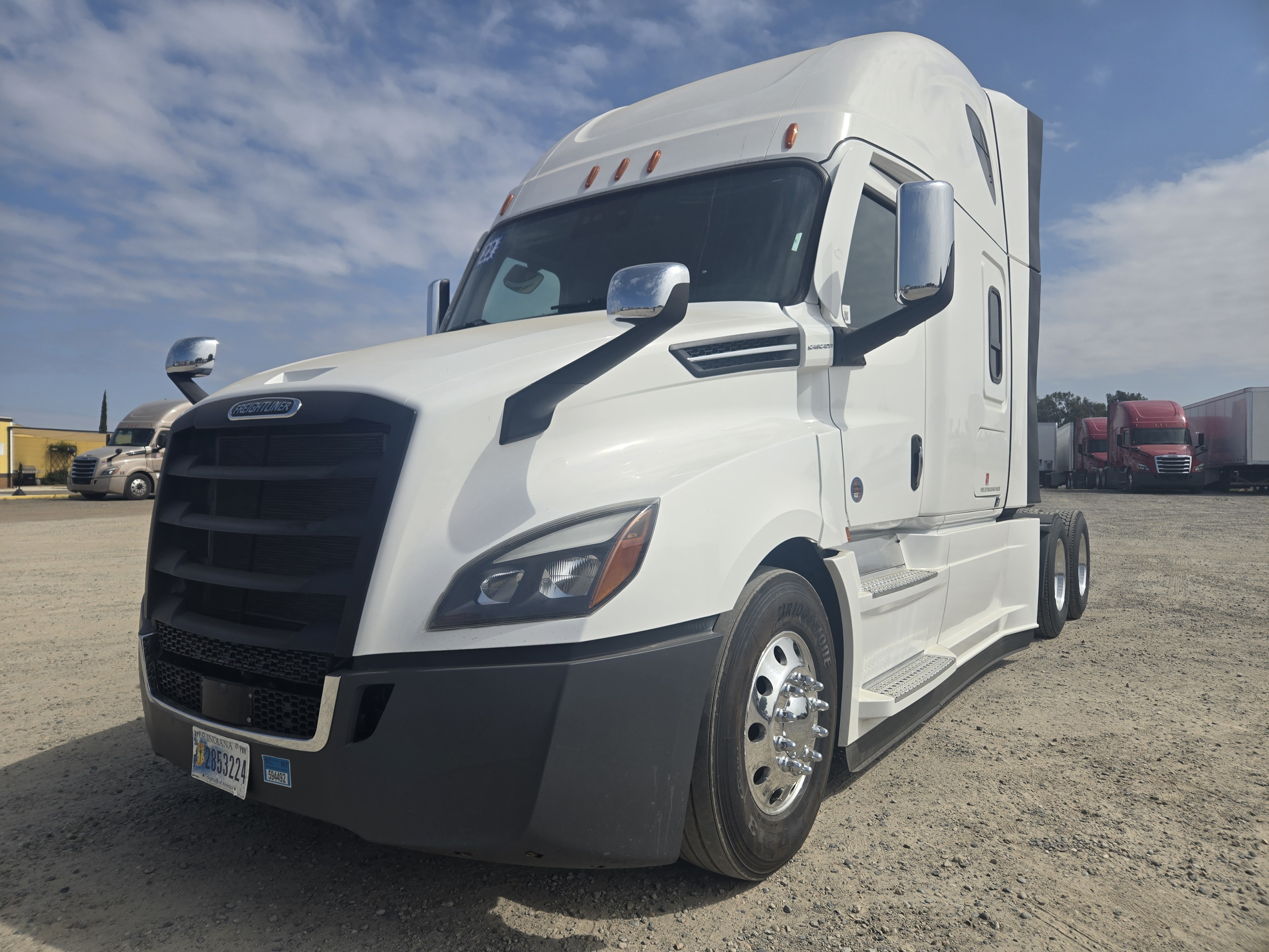 2022 FREIGHTLINER CASCADIA 126SLP - image 1