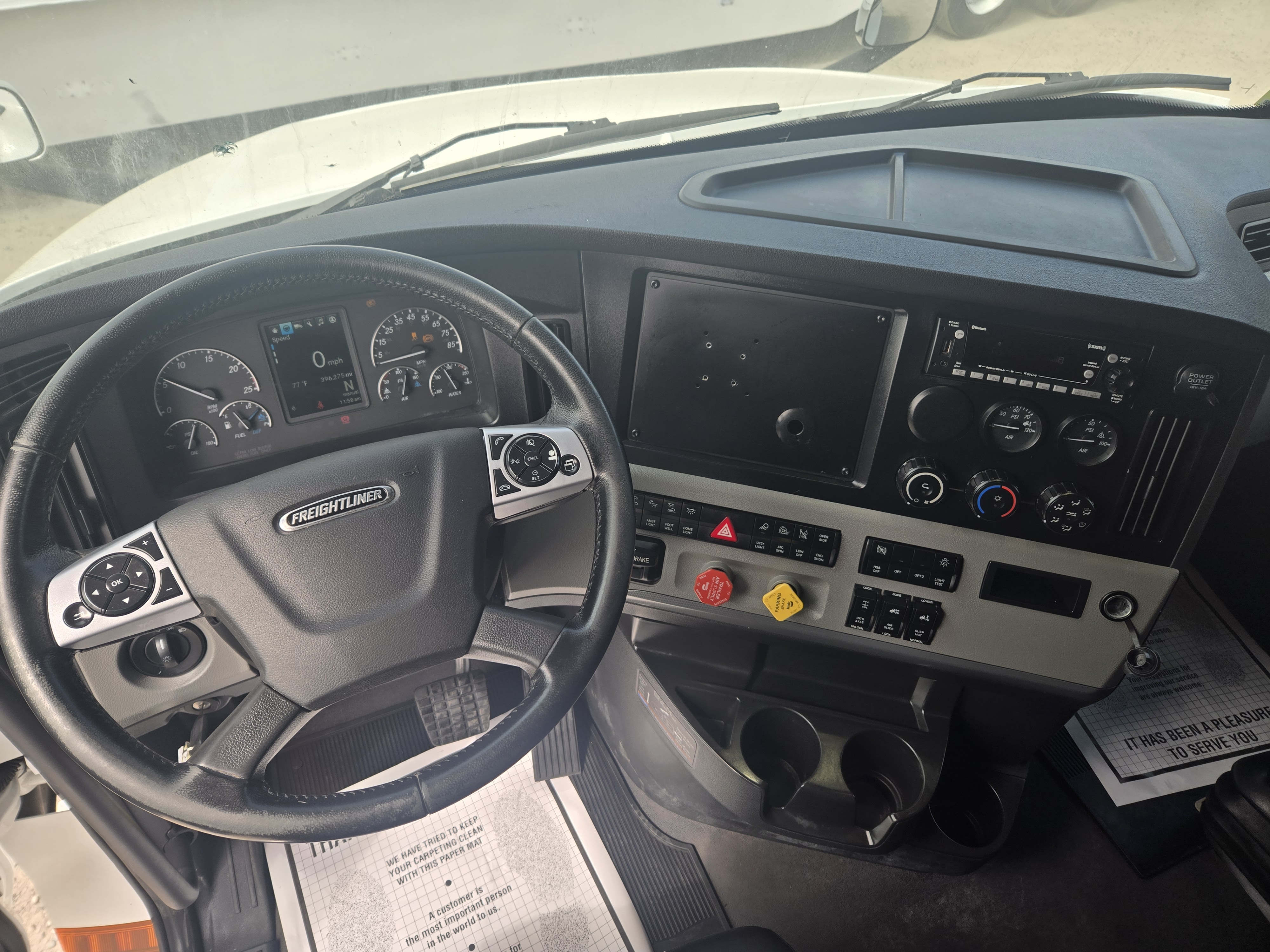2022 FREIGHTLINER CASCADIA 126SLP - image 16
