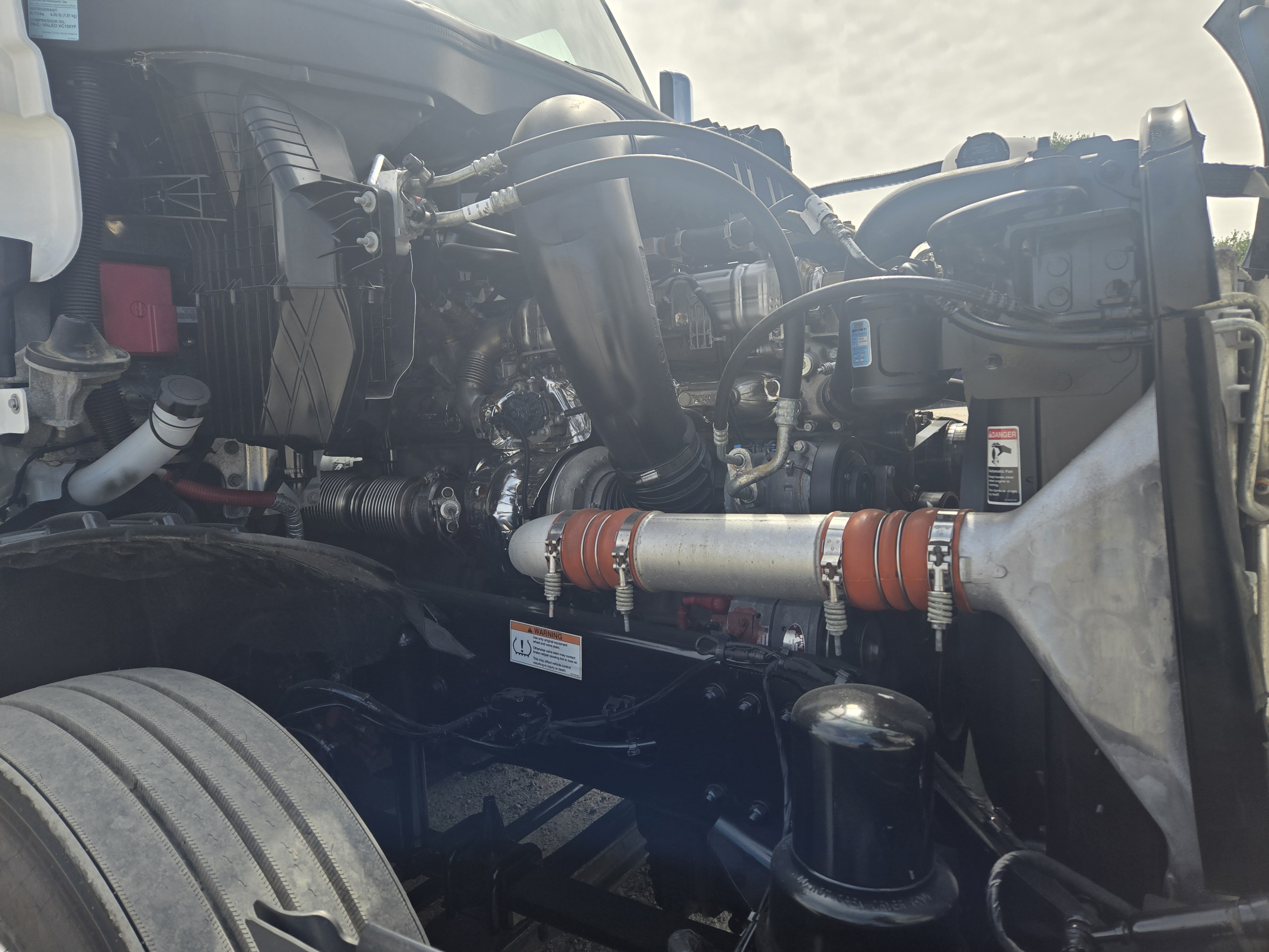 2022 FREIGHTLINER CASCADIA 126SLP - image 8