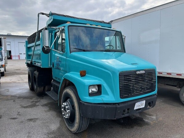 FREIGHTLINER FL70 1998