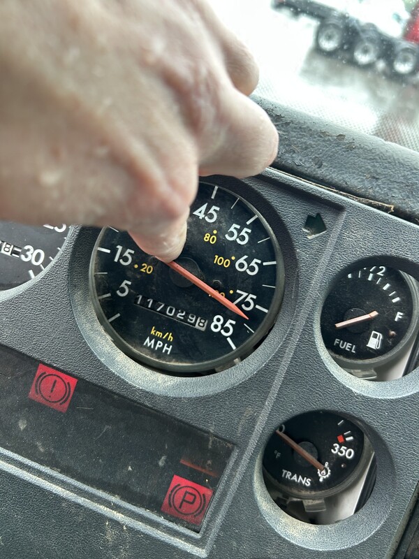 FREIGHTLINER FL70 1998