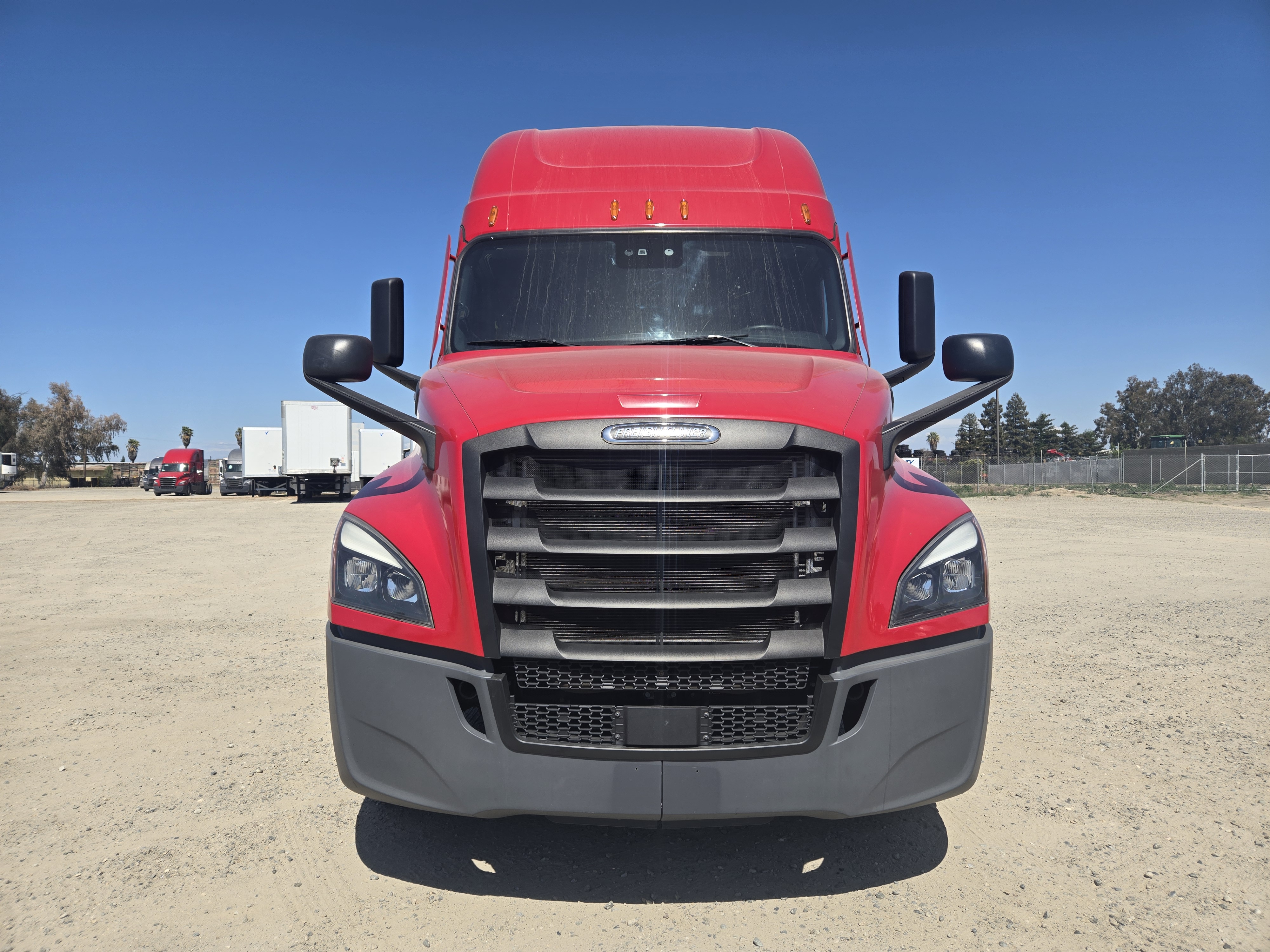 2021 FREIGHTLINER CASCADIA 126SLP - image 2