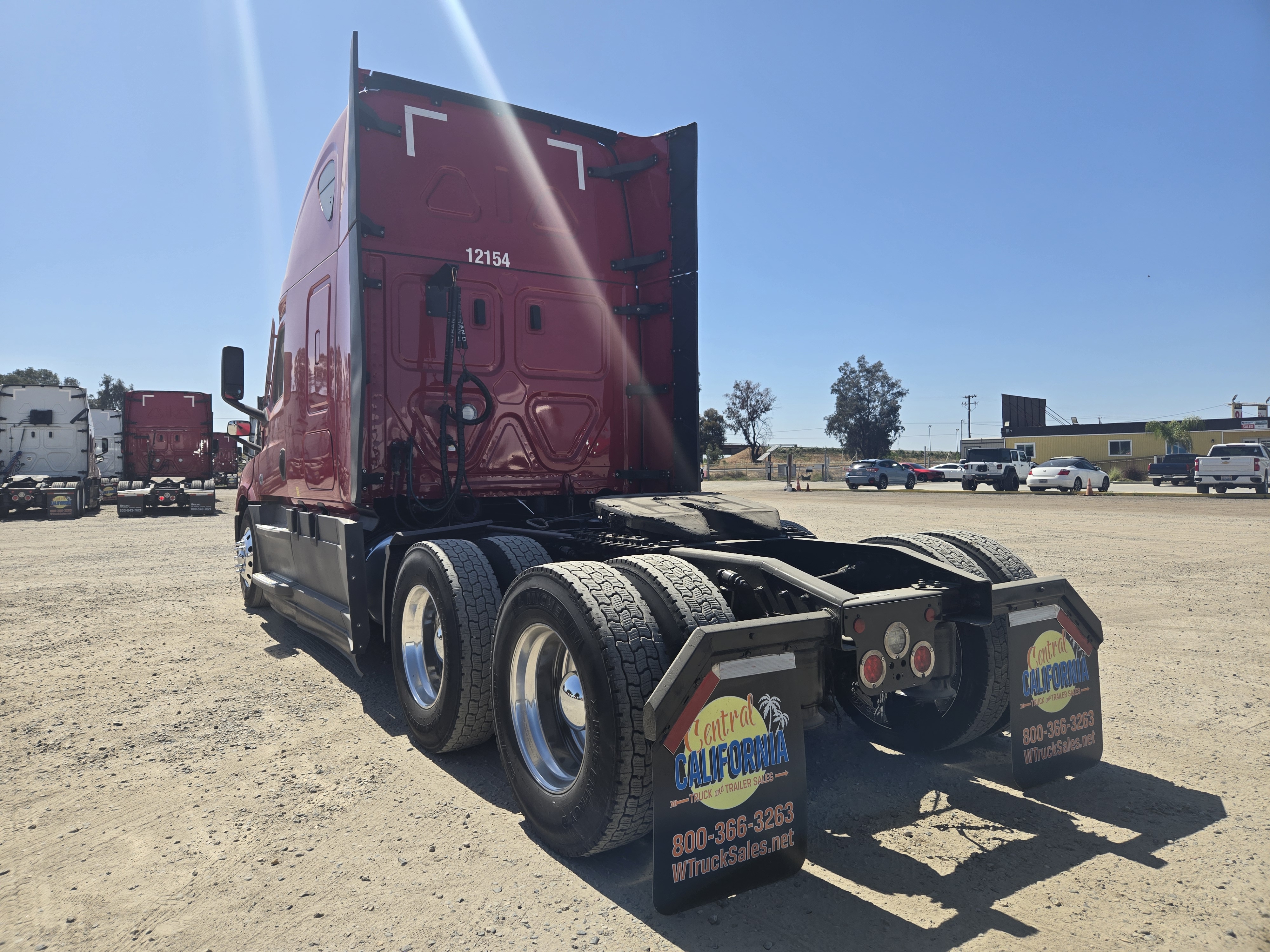 2021 FREIGHTLINER CASCADIA 126SLP - image 4