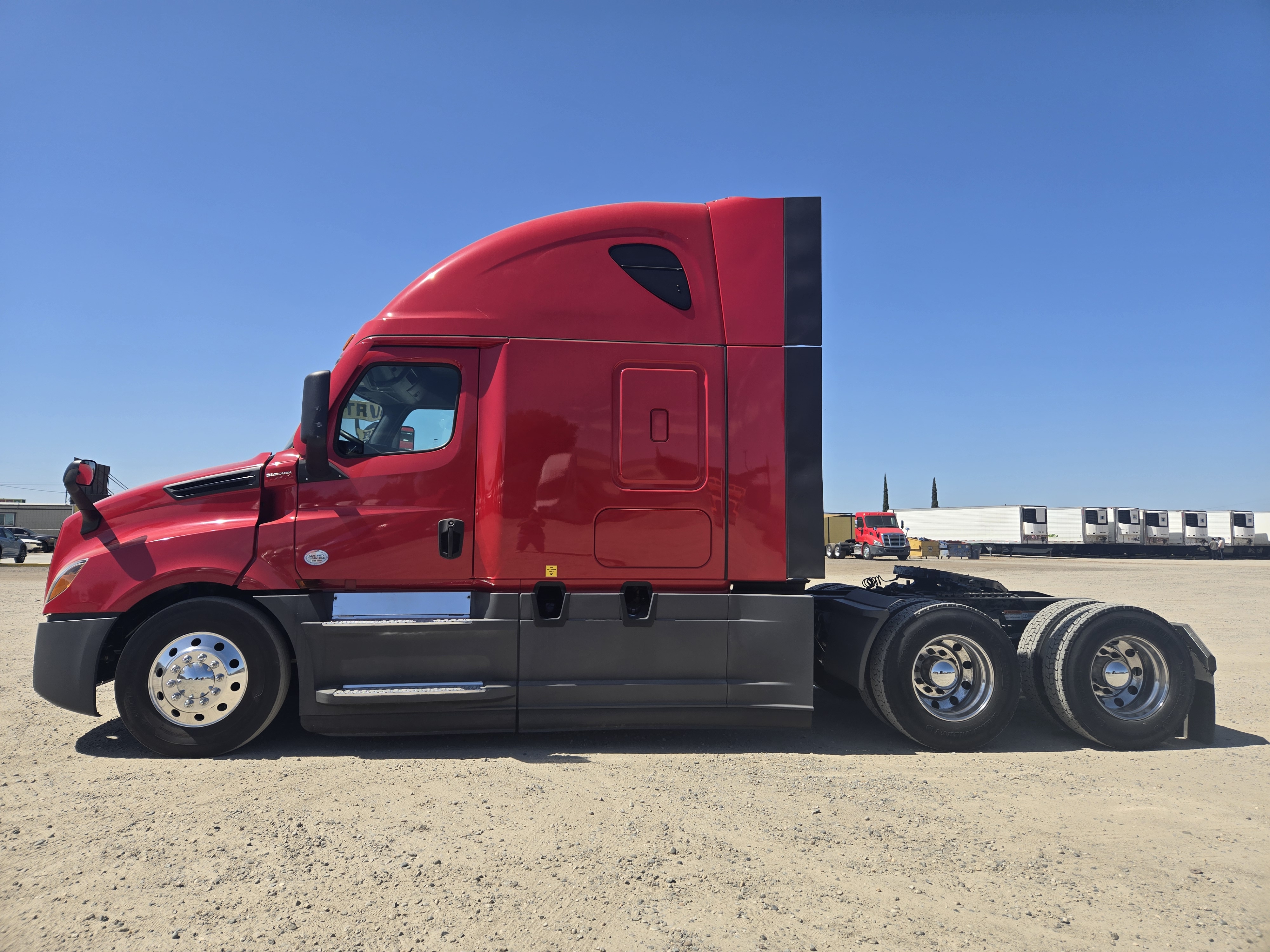 2021 FREIGHTLINER CASCADIA 126SLP - image 3
