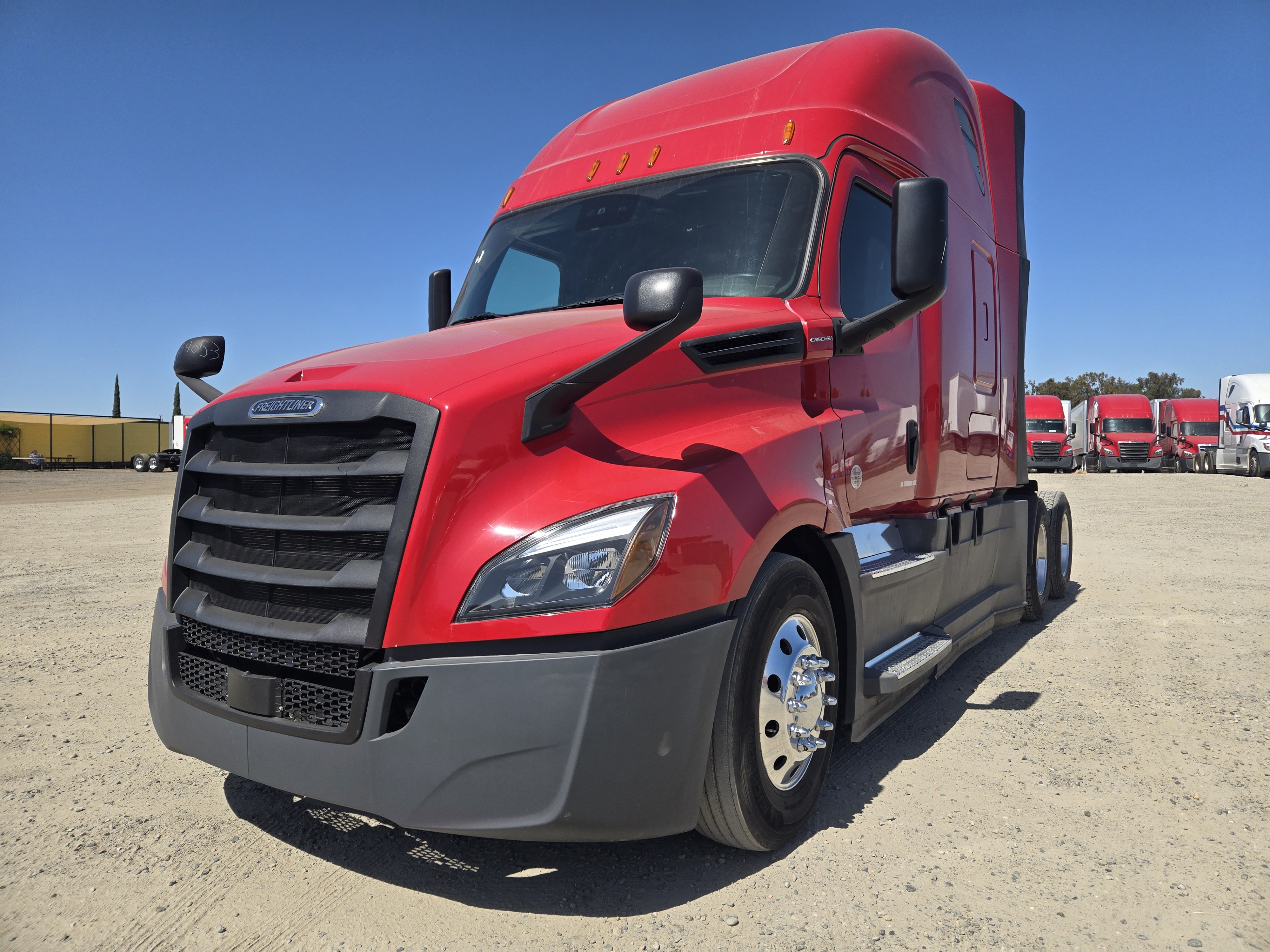 2020 Freightliner Cascadia in Fresno, CA