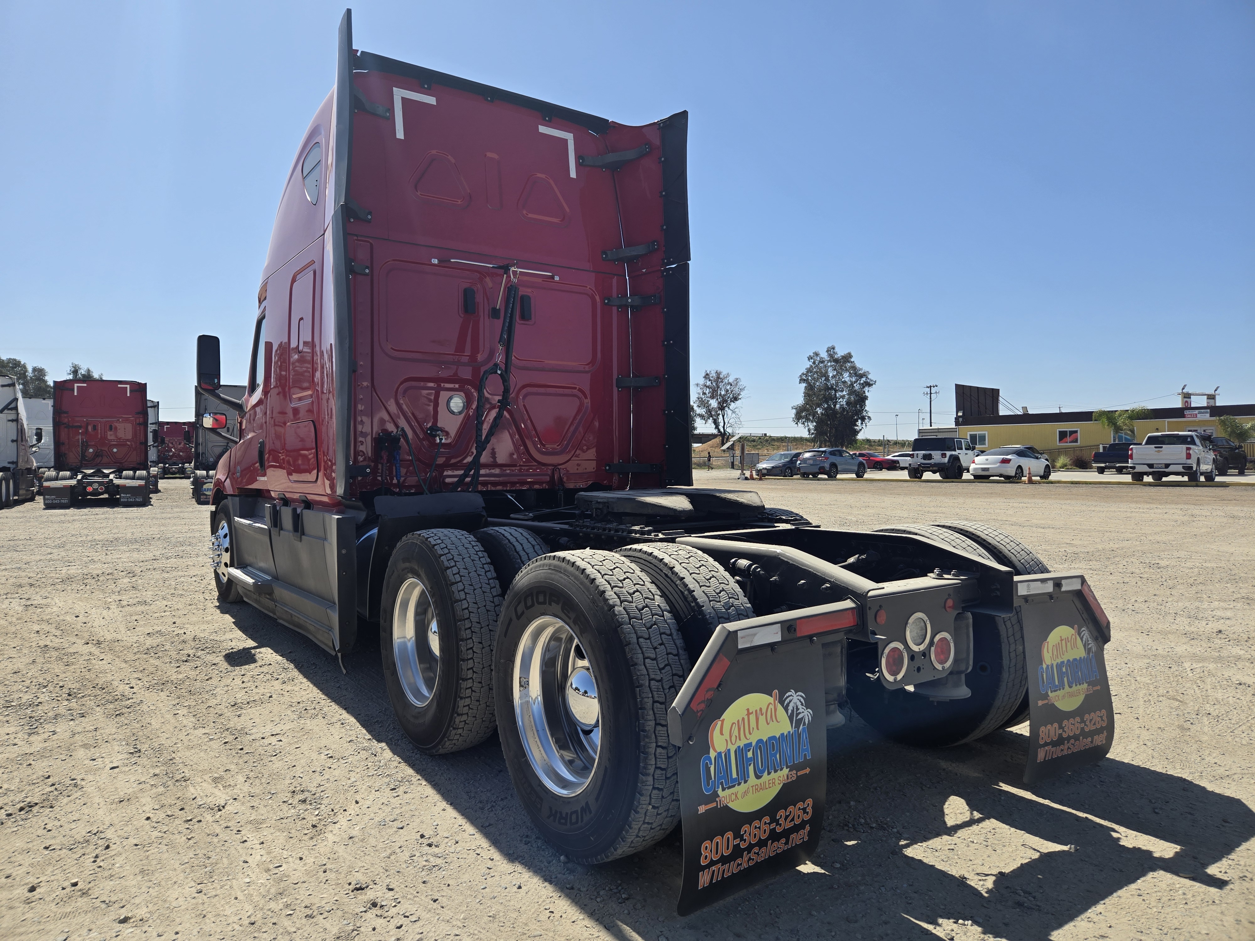 2020 FREIGHTLINER CASCADIA 126SLP - image 4