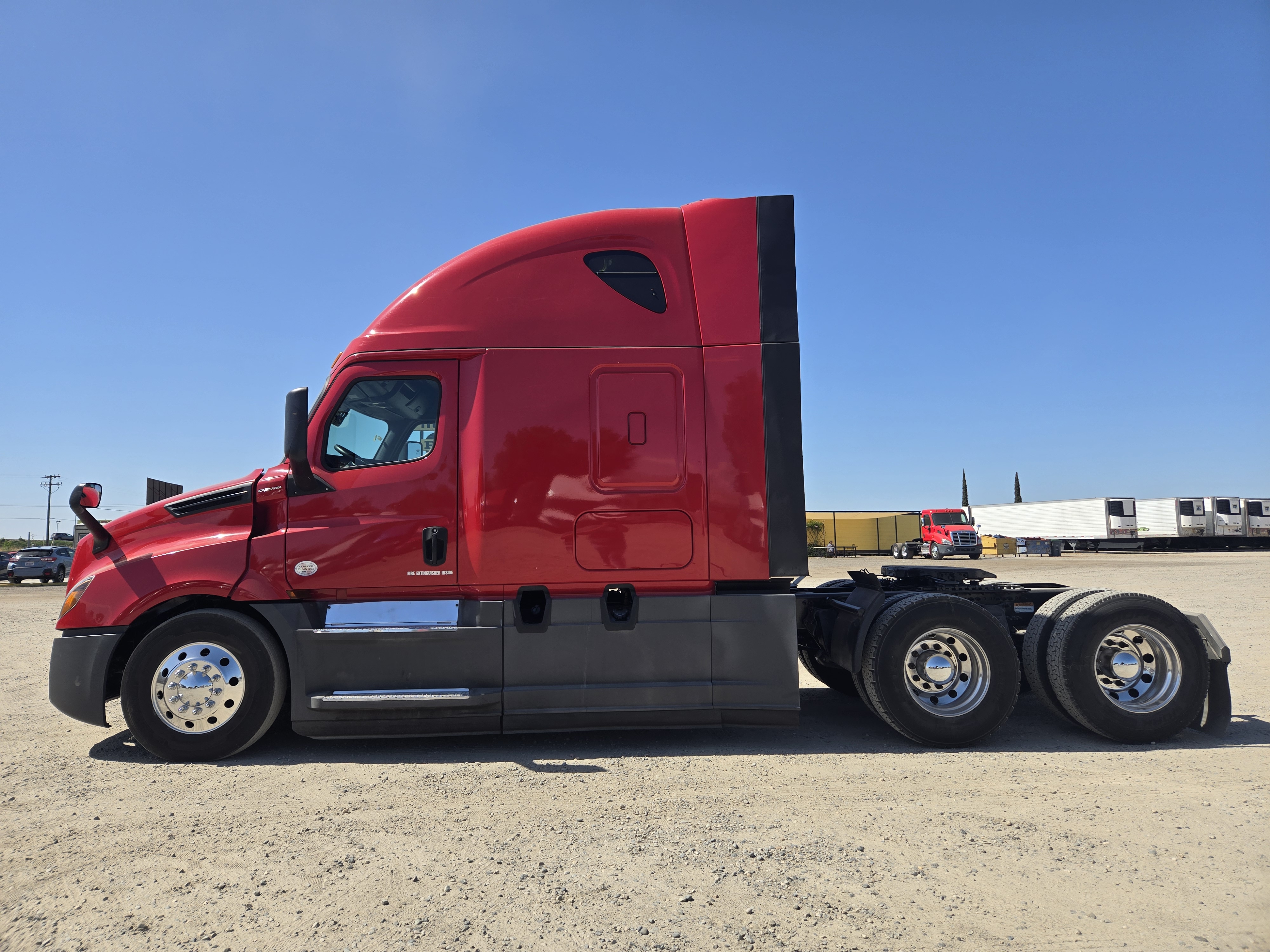 2020 FREIGHTLINER CASCADIA 126SLP - image 3