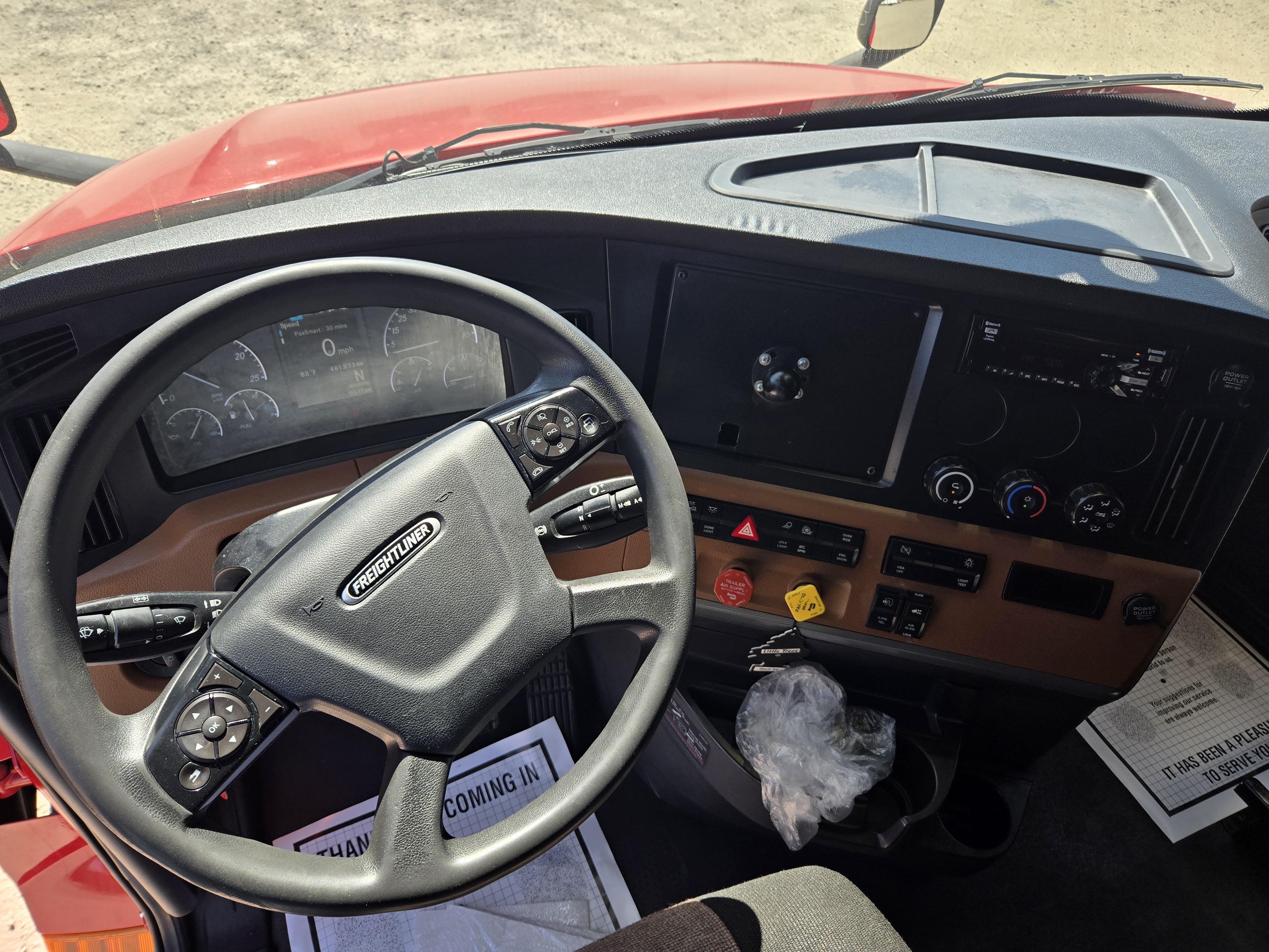 2020 FREIGHTLINER CASCADIA 126SLP - image 16