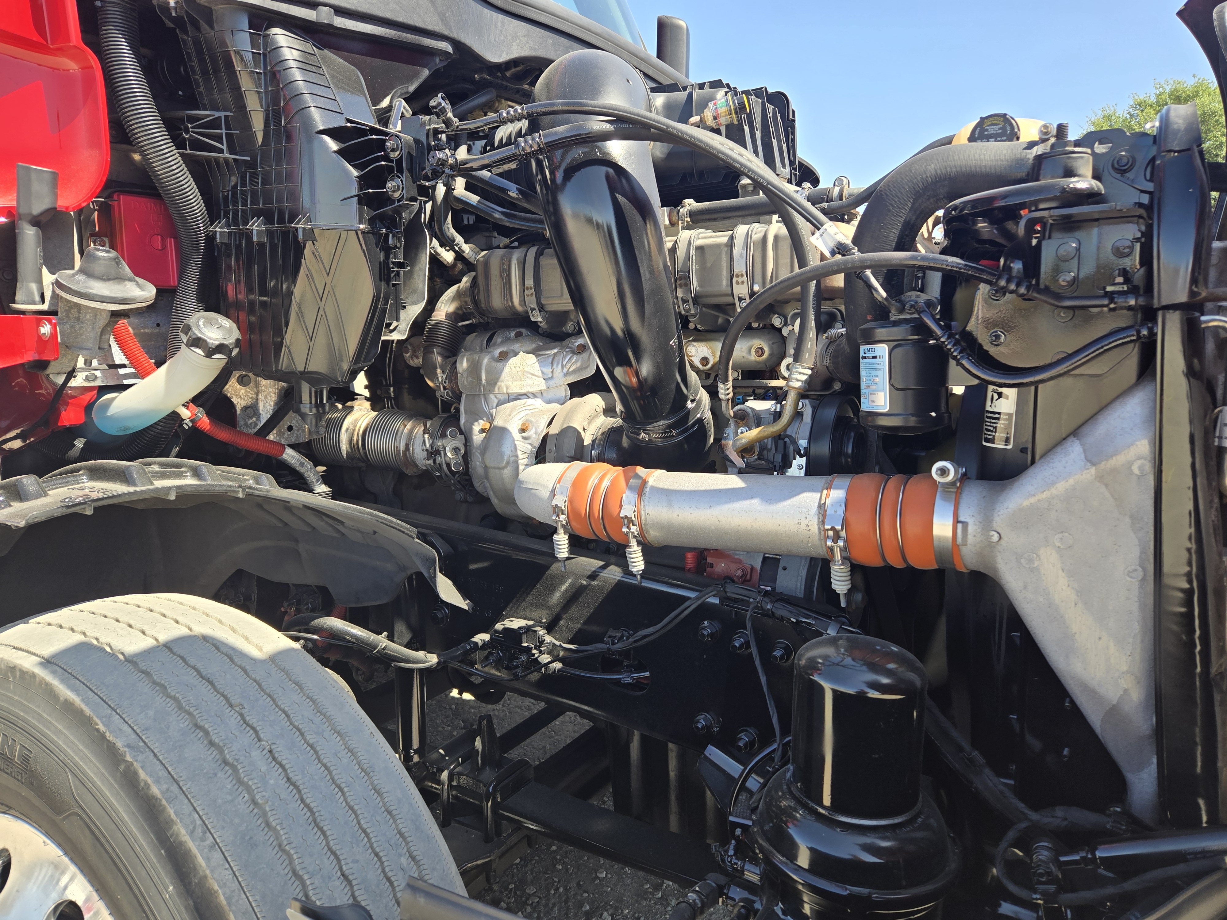 2020 FREIGHTLINER CASCADIA 126SLP - image 8