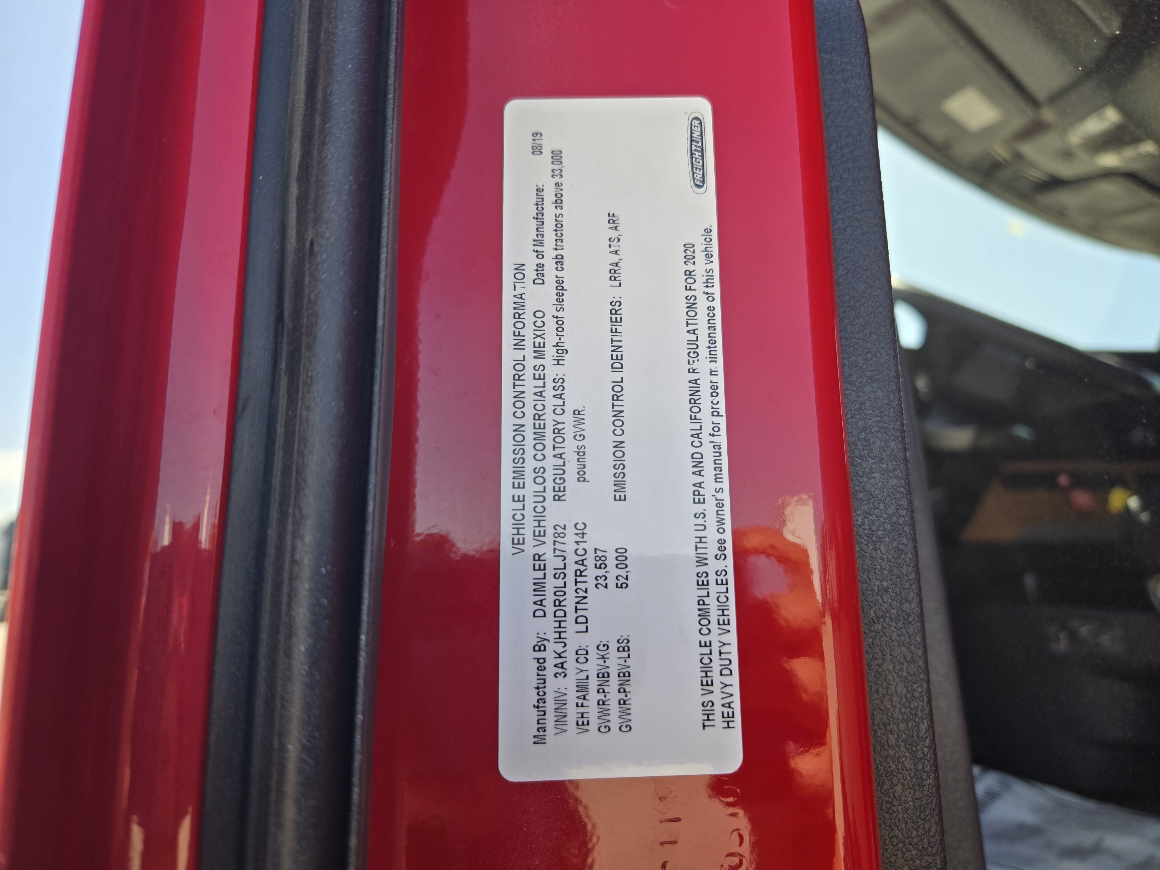 2020 FREIGHTLINER CASCADIA 126SLP - image 19