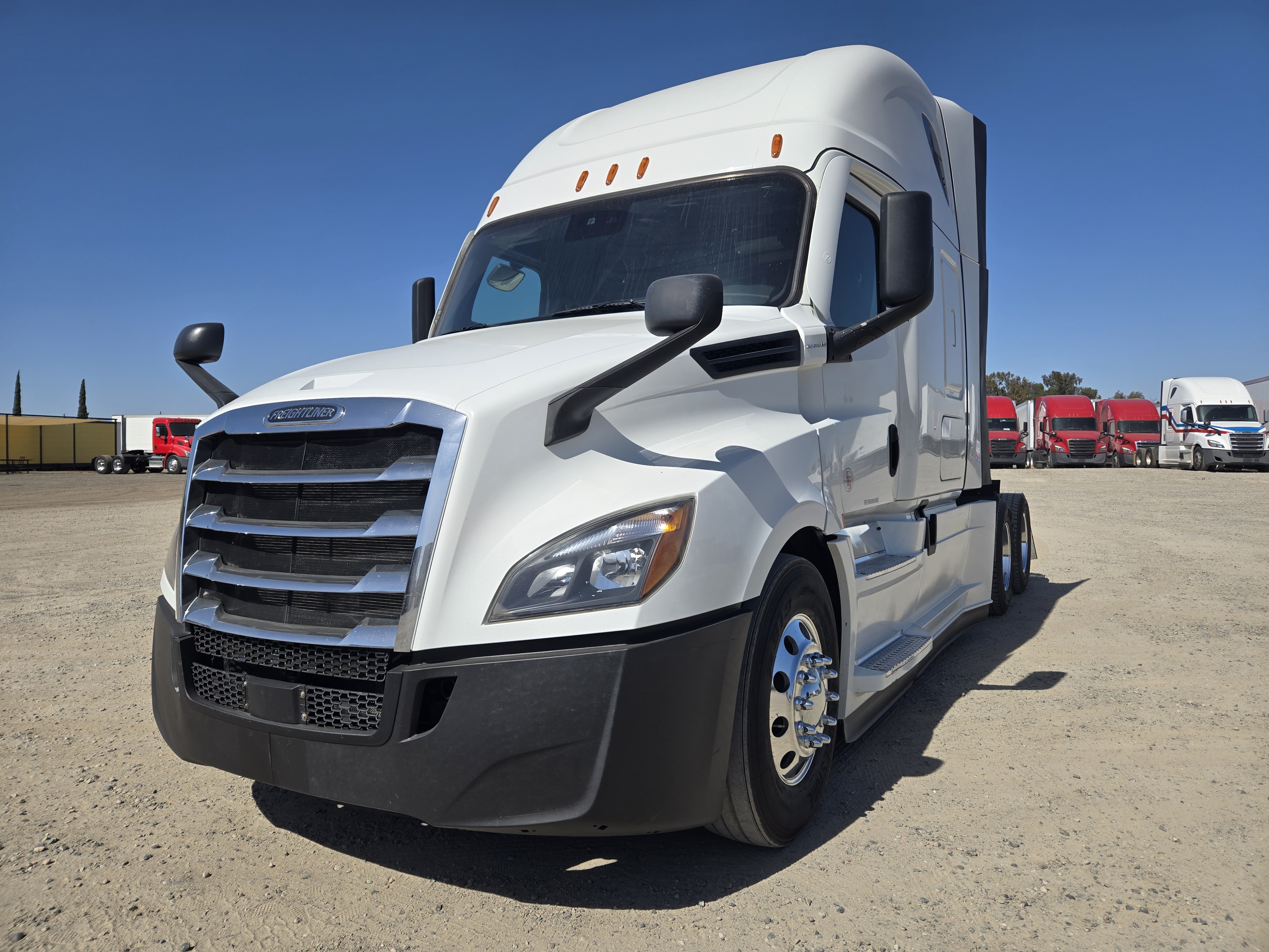 2021 FREIGHTLINER CASCADIA 126SLP - image 1