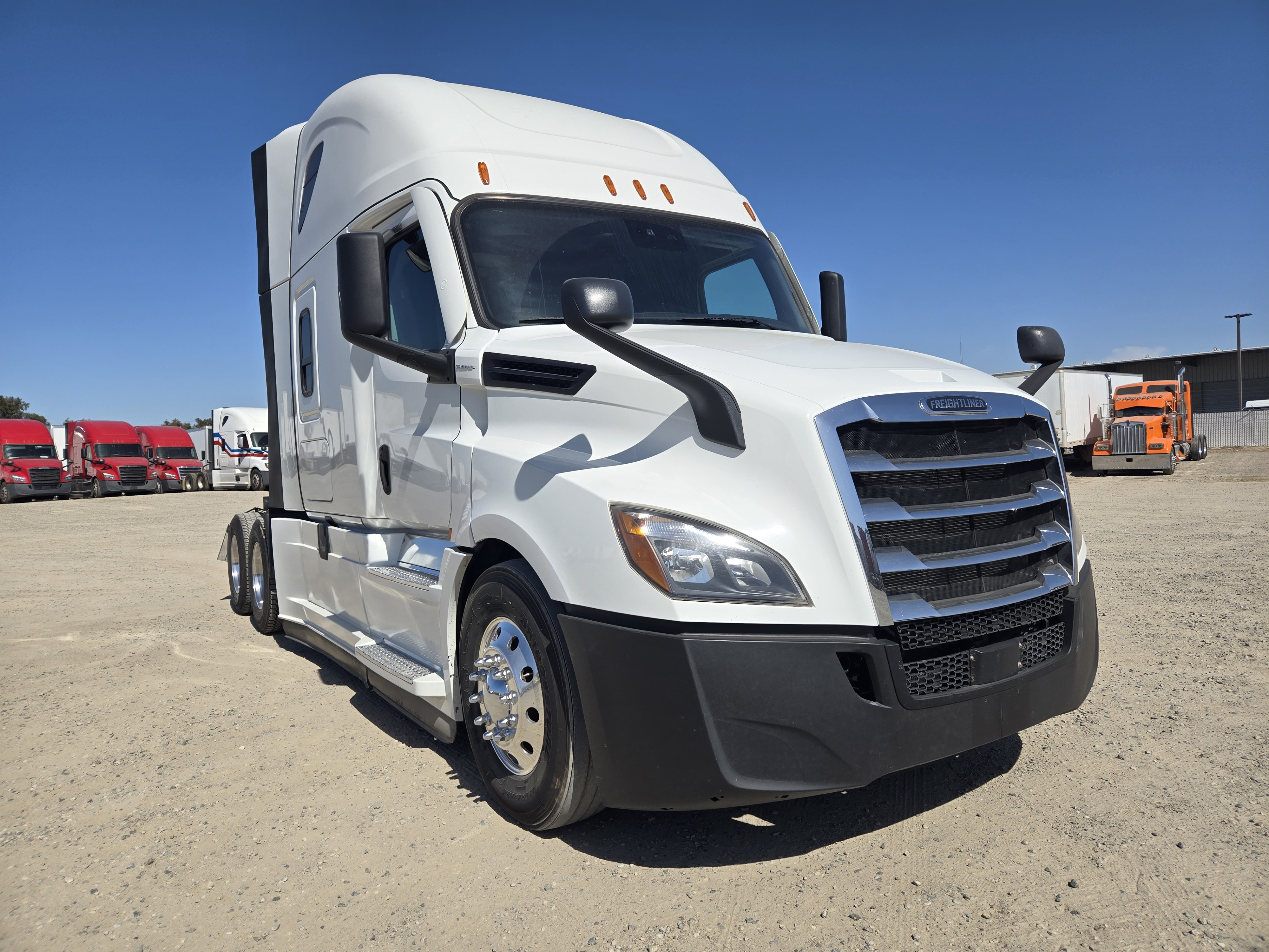 2021 FREIGHTLINER CASCADIA 126SLP - image 8