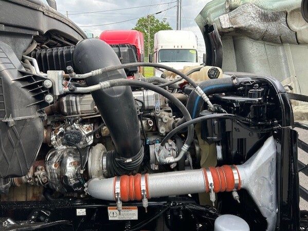 FREIGHTLINER CASCADIA 126SLP 2022