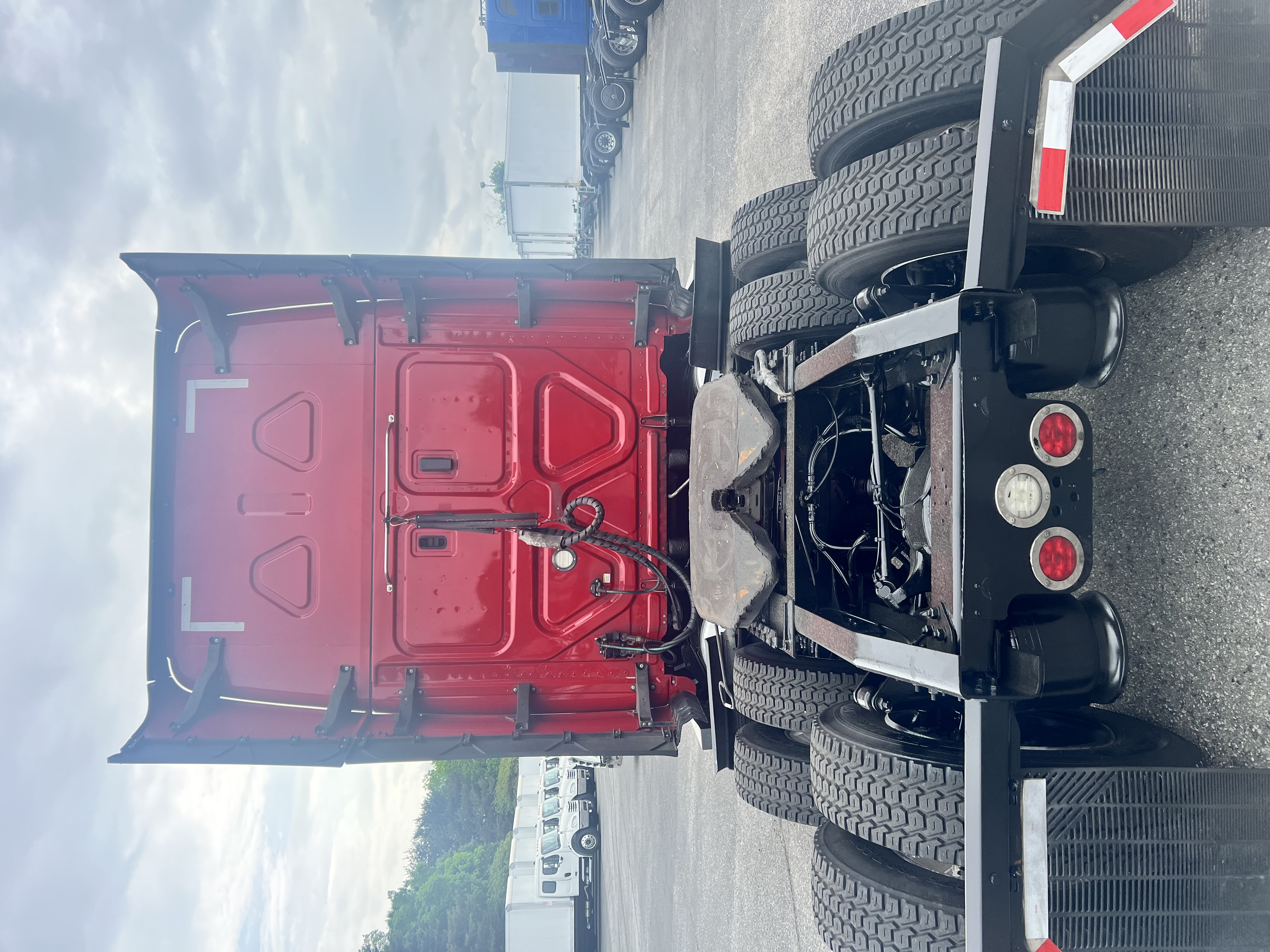 2020 FREIGHTLINER CASCADIA 126SLP - image 6