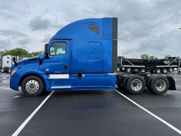 FREIGHTLINER CASCADIA 126SLP 2020