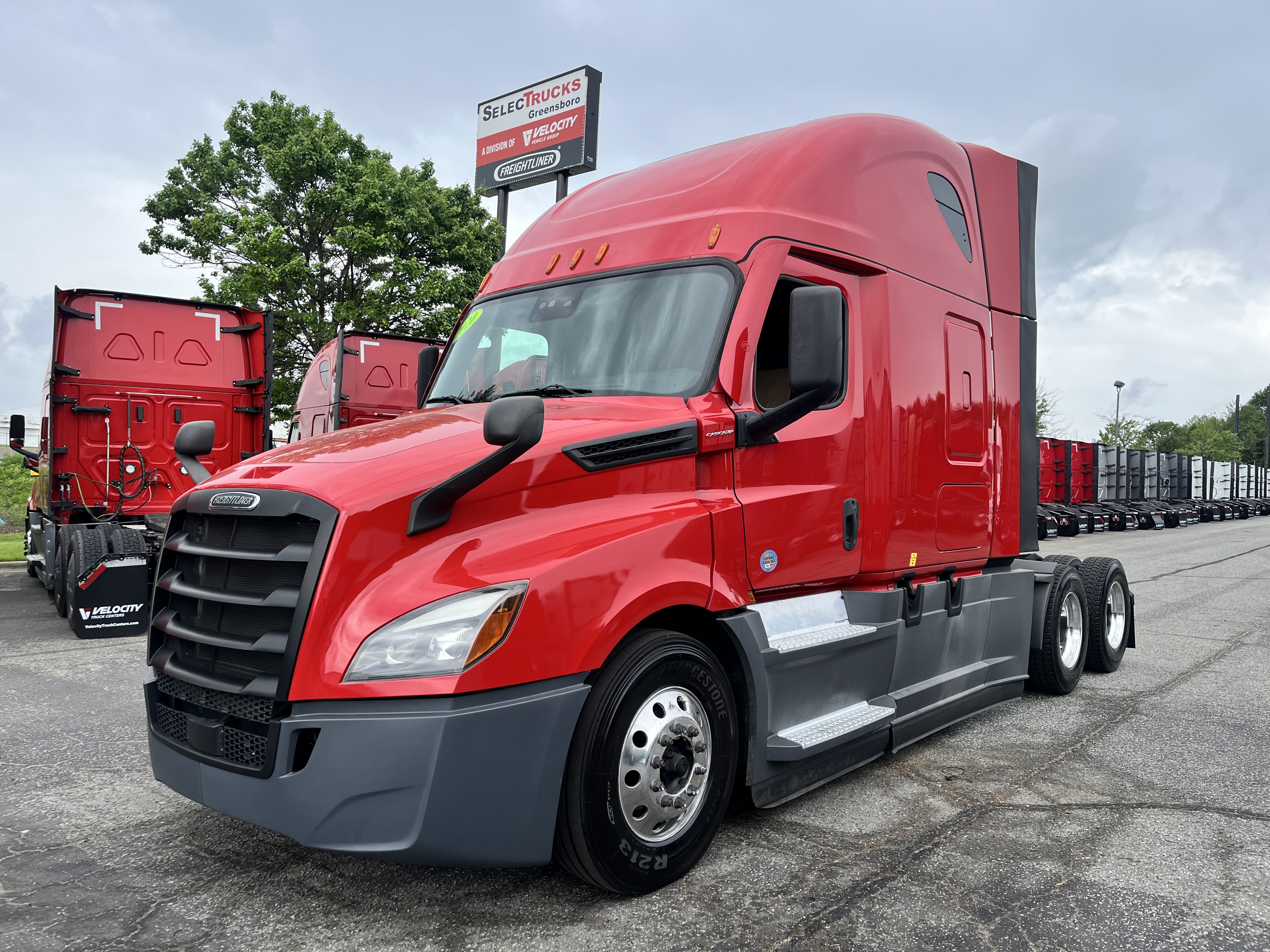 2020 FREIGHTLINER CASCADIA 126SLP - image 1