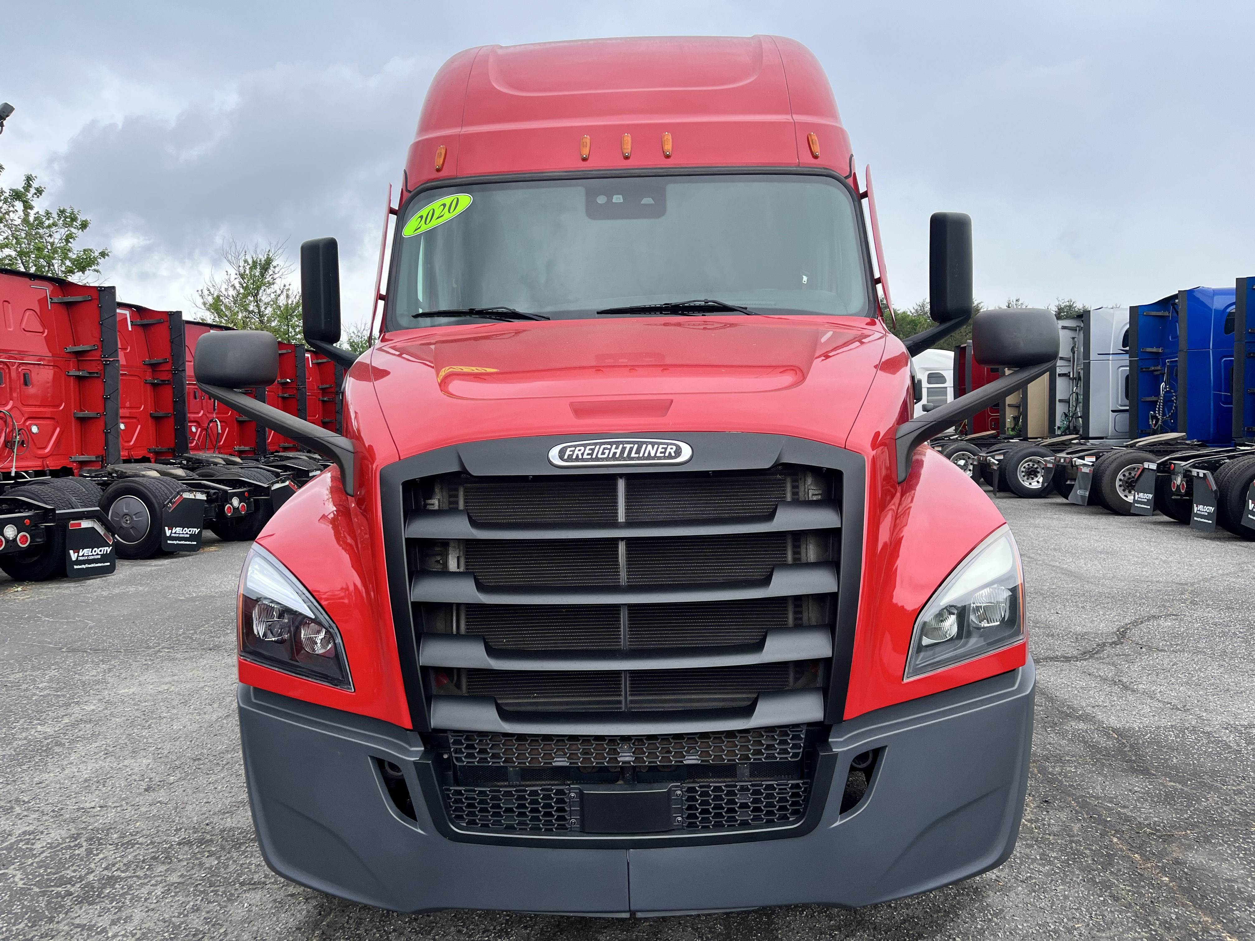 2020 FREIGHTLINER CASCADIA 126SLP - image 3