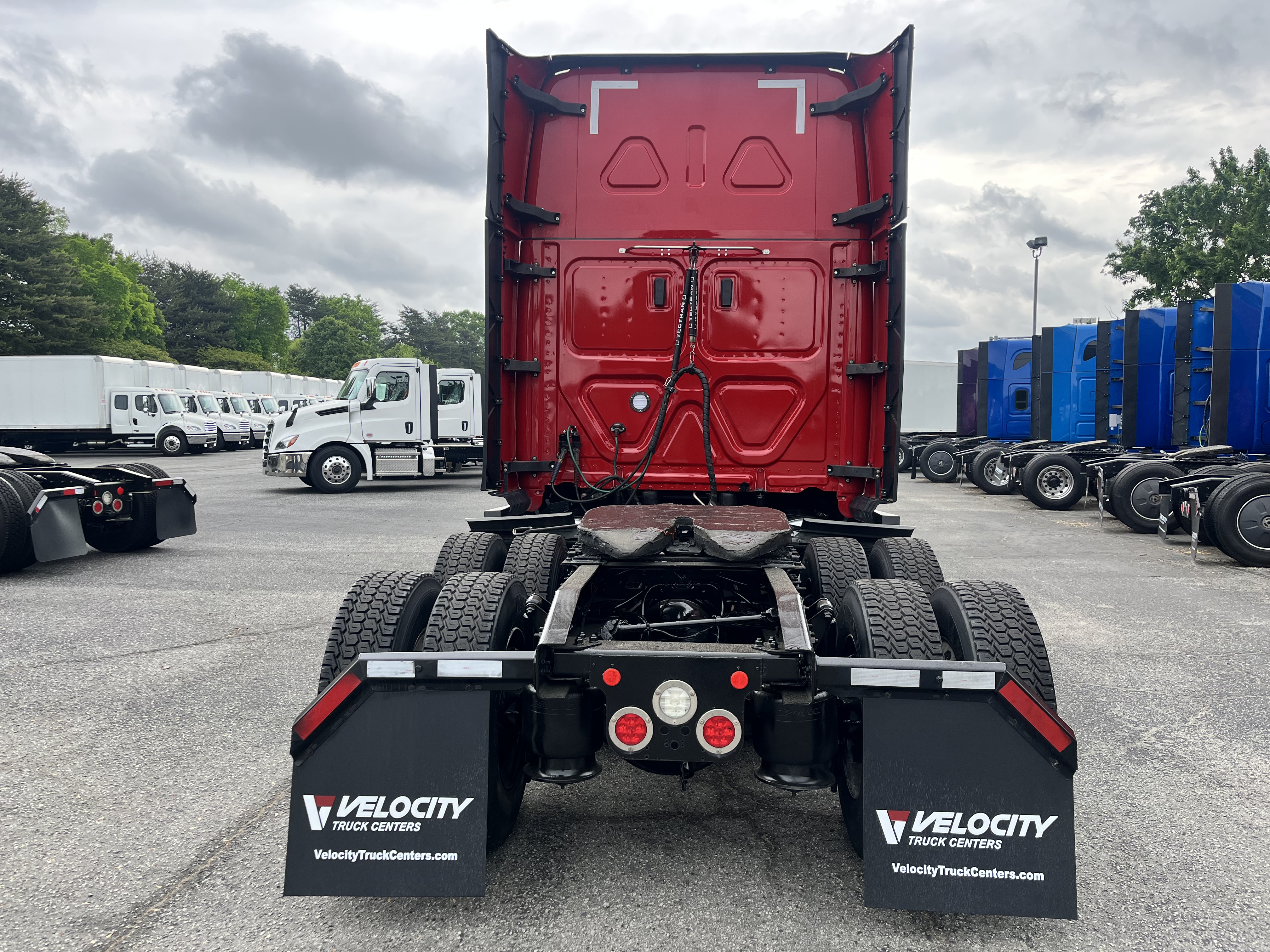 2020 FREIGHTLINER CASCADIA 126SLP - image 6
