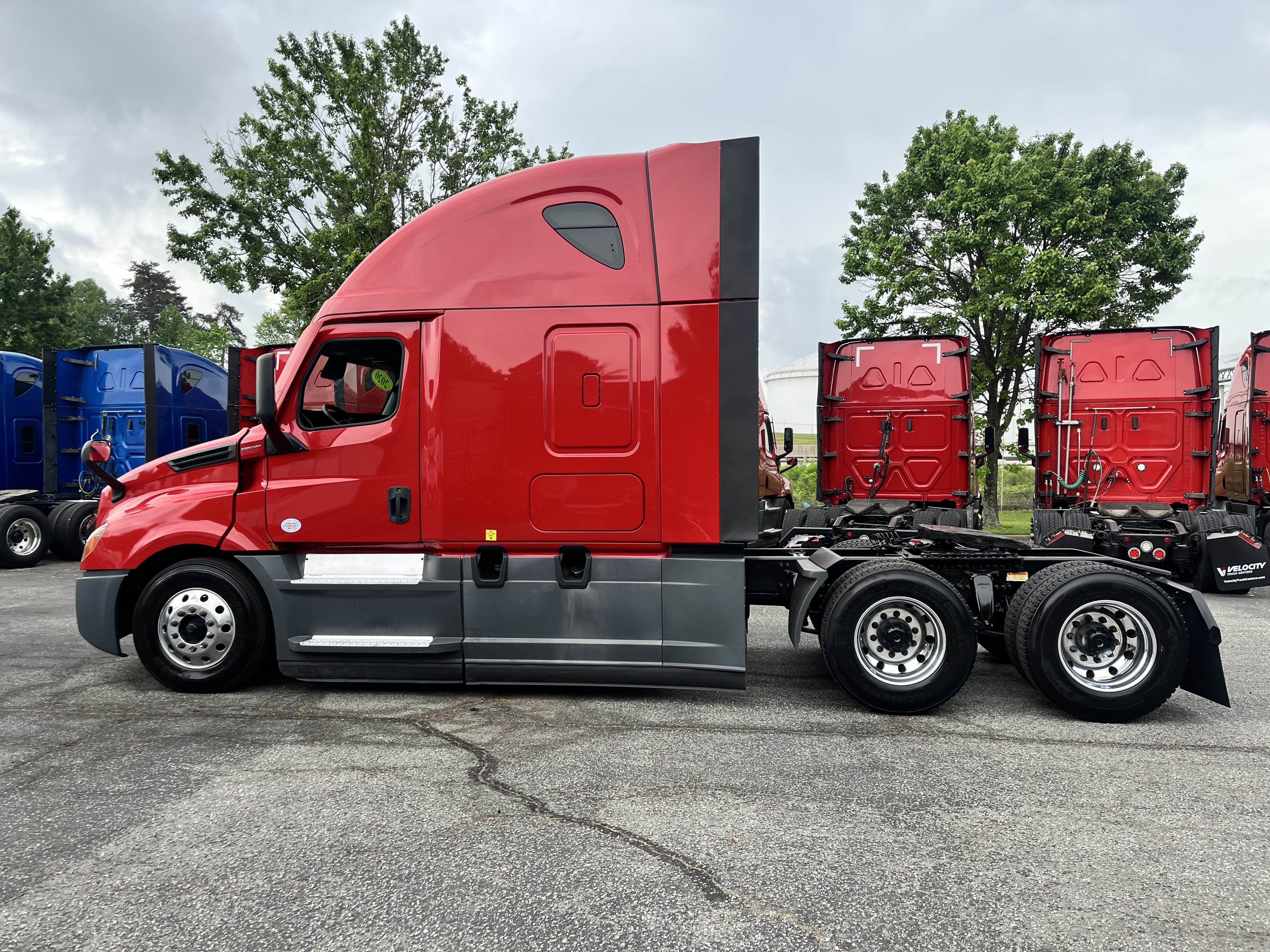 2020 FREIGHTLINER CASCADIA 126SLP - image 4