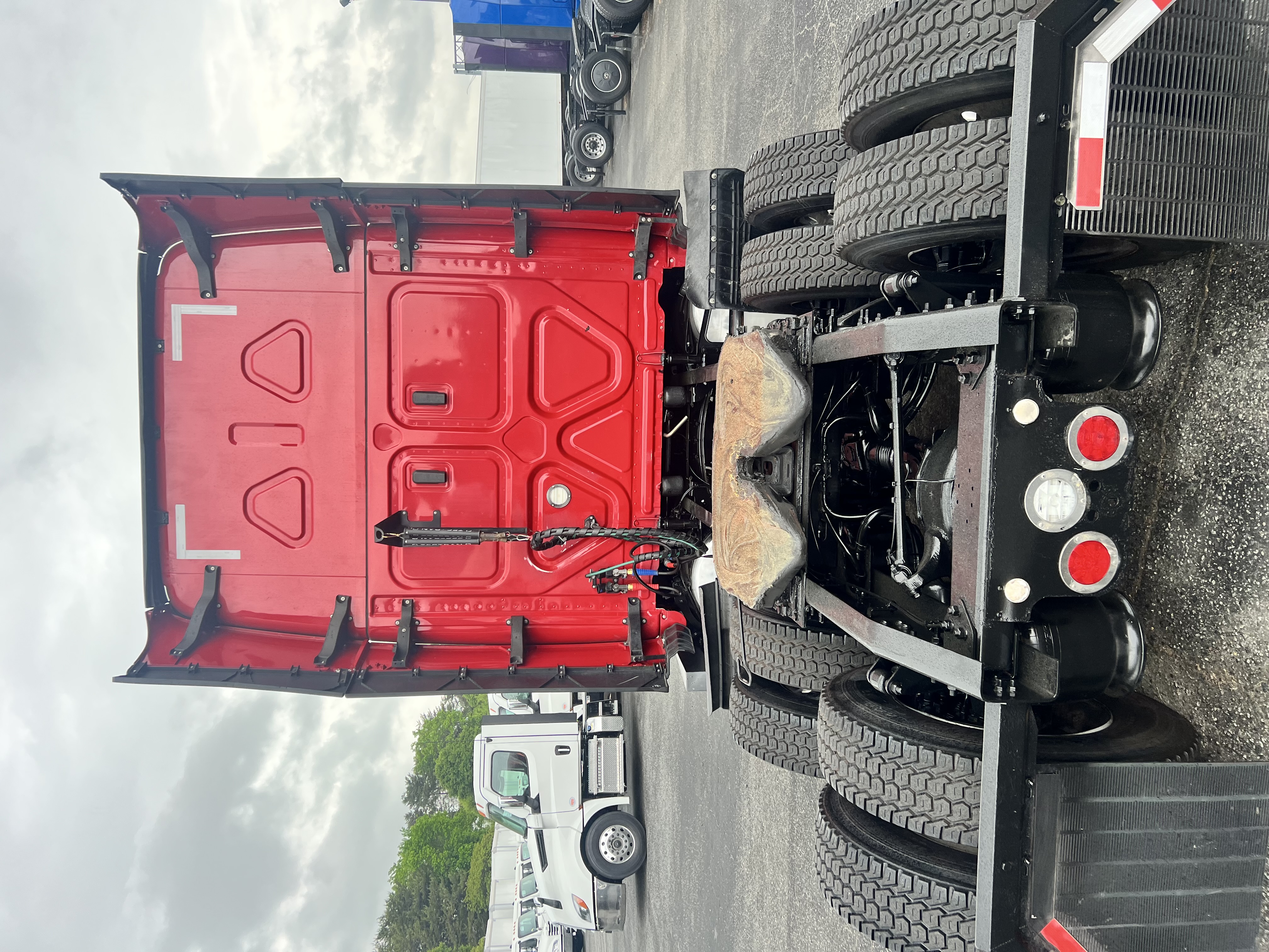 2021 FREIGHTLINER CASCADIA 126SLP - image 3