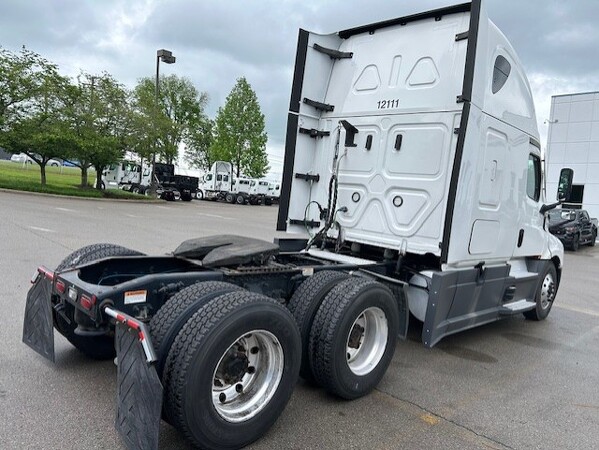 FREIGHTLINER CASCADIA 126SLP 2022
