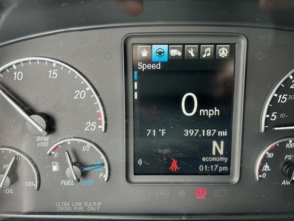 FREIGHTLINER CASCADIA 126SLP 2022