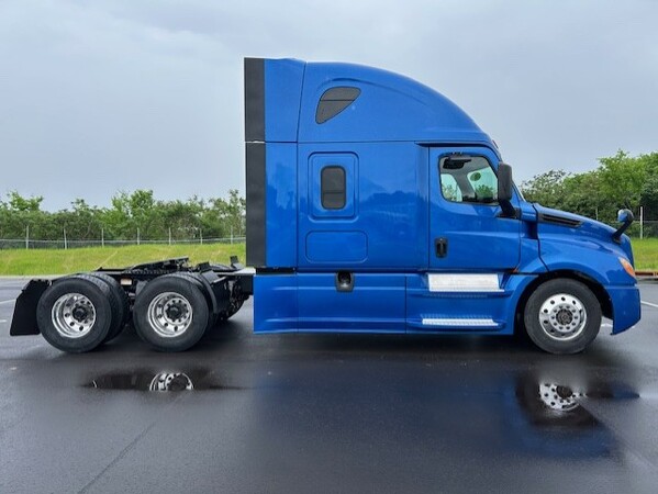FREIGHTLINER CASCADIA 126SLP 2020