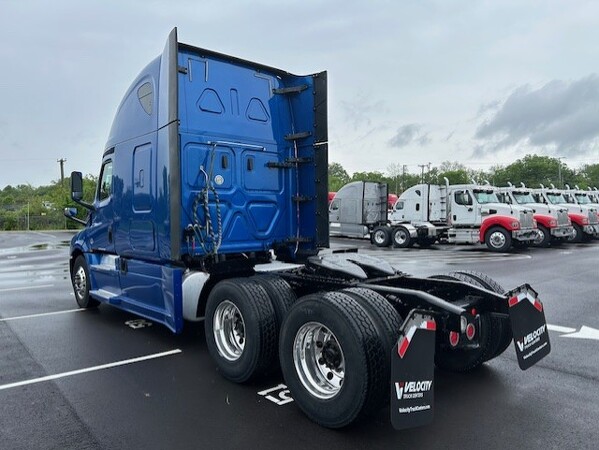 FREIGHTLINER CASCADIA 126SLP 2020