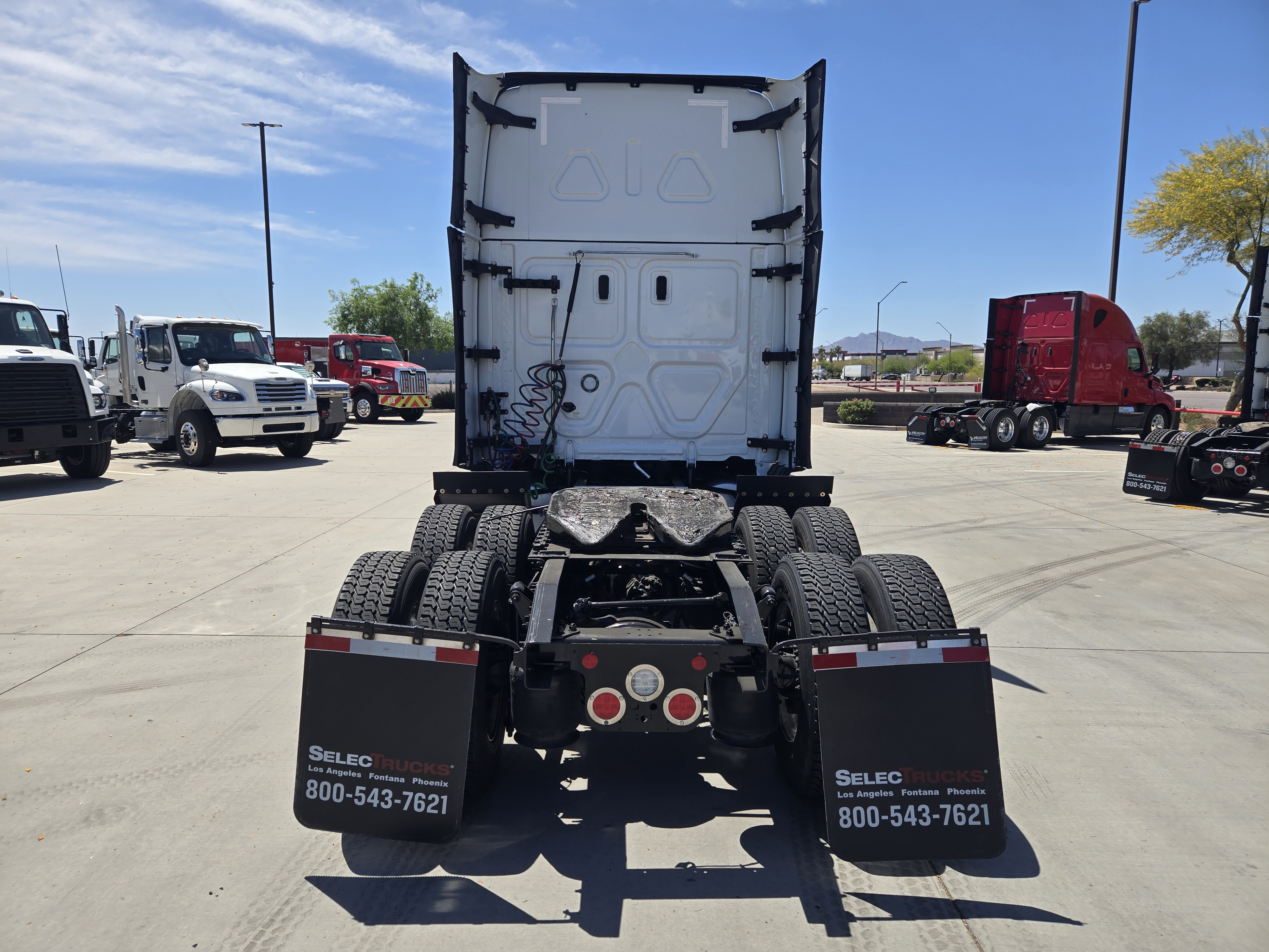 2023 FREIGHTLINER CASCADIA 126SLP - image 5