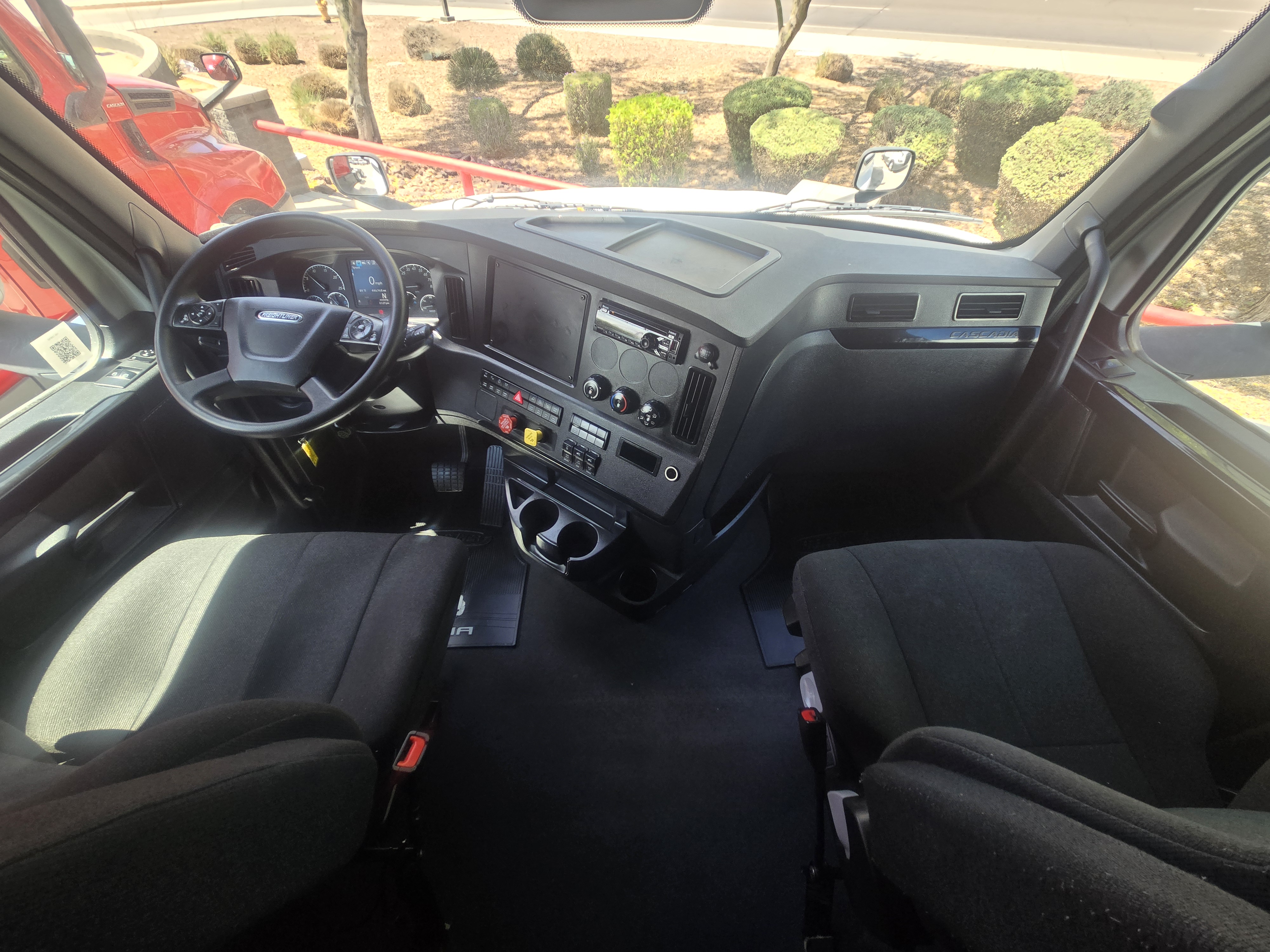 2023 FREIGHTLINER CASCADIA 126SLP - image 16