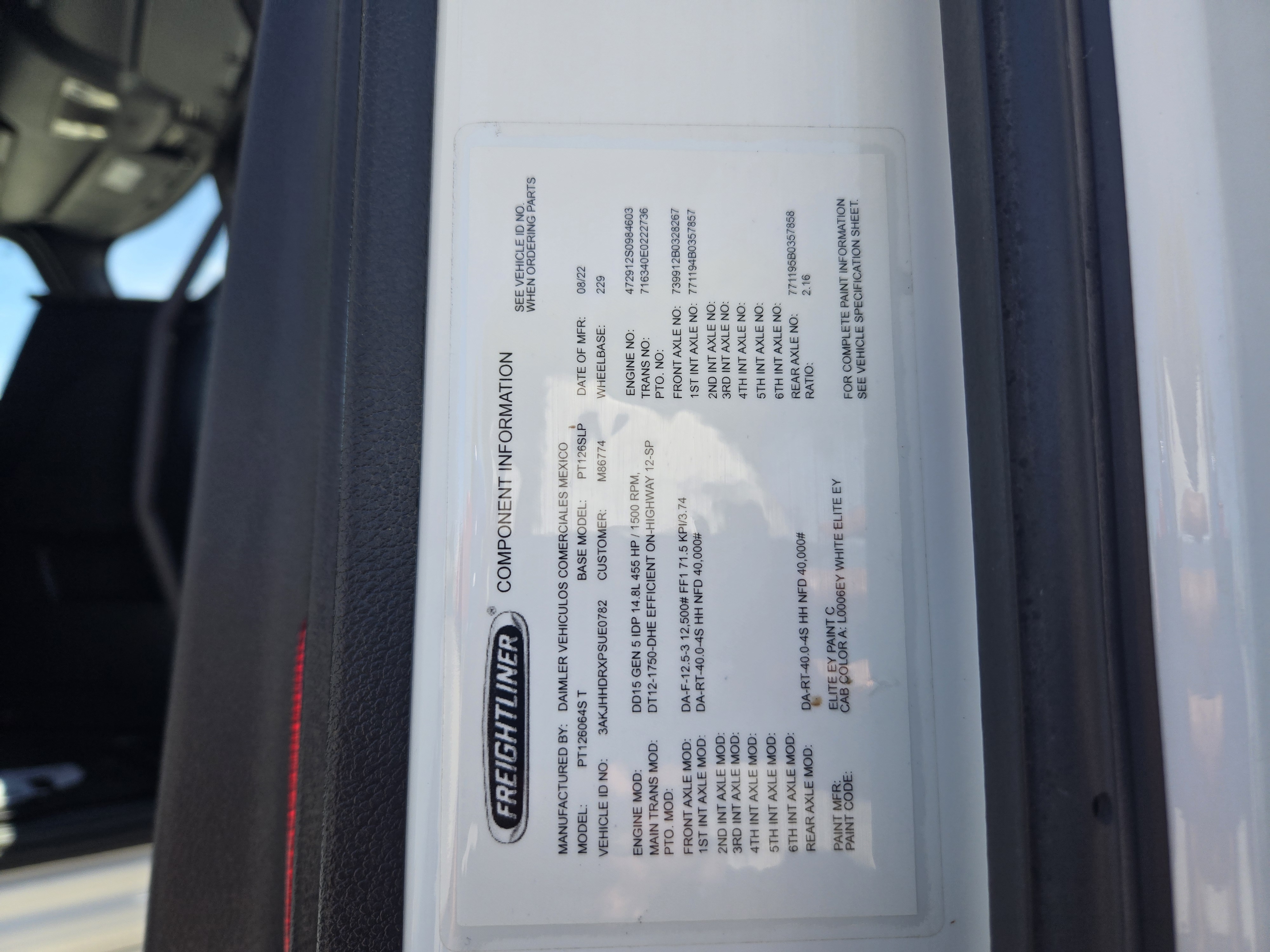 2023 FREIGHTLINER CASCADIA 126SLP - image 23